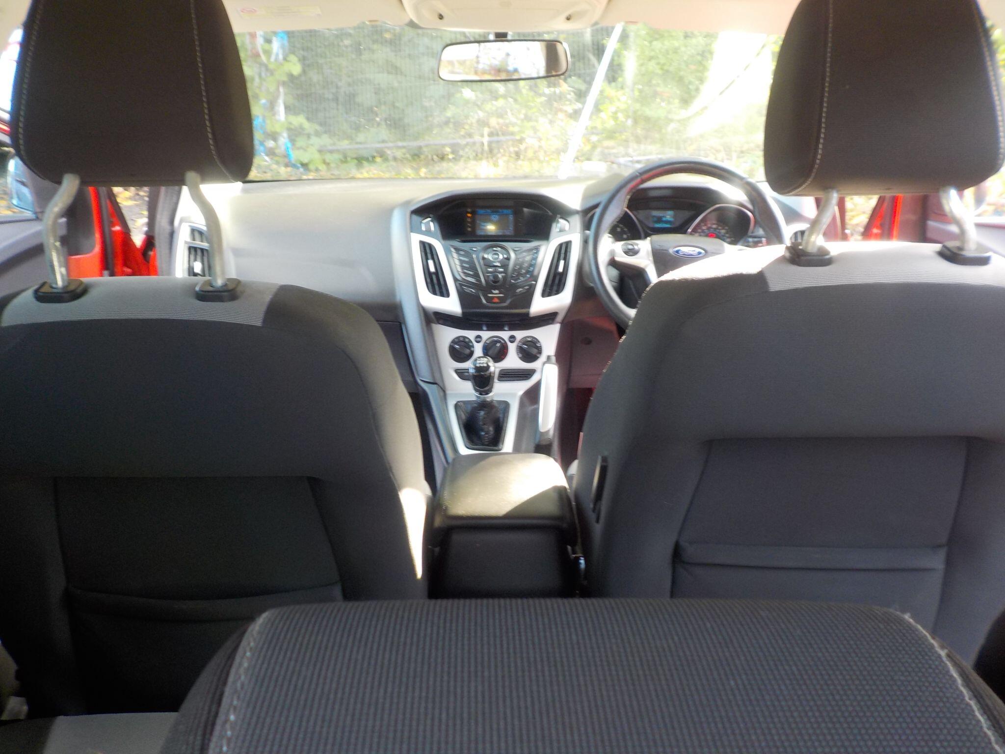 Ford Focus 1.6 Zetec Euro 5 5dr