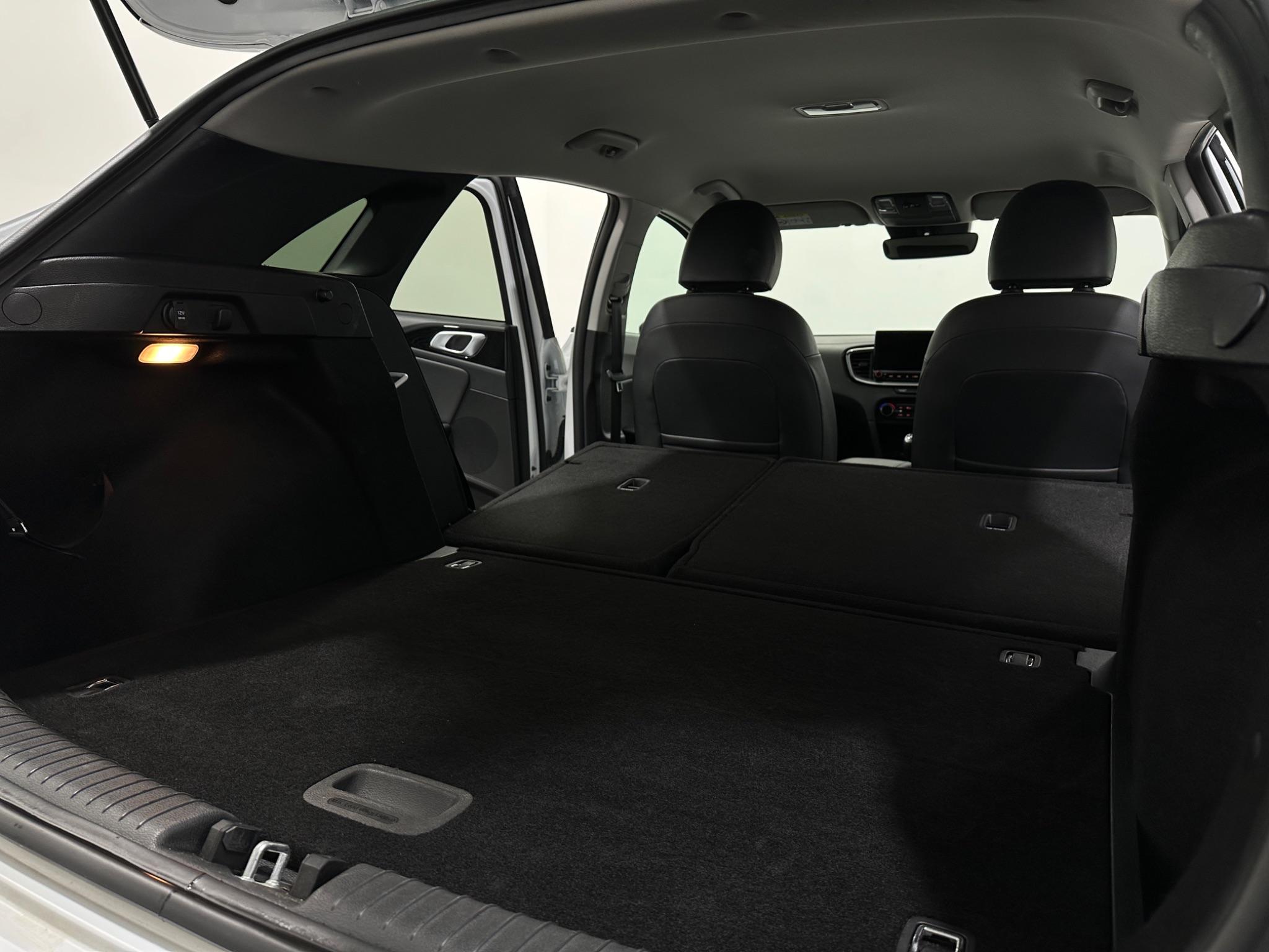 Kia Ceed view 45