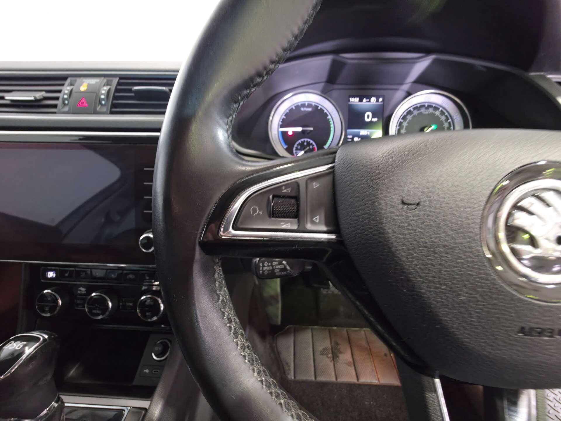 Skoda Superb view 36