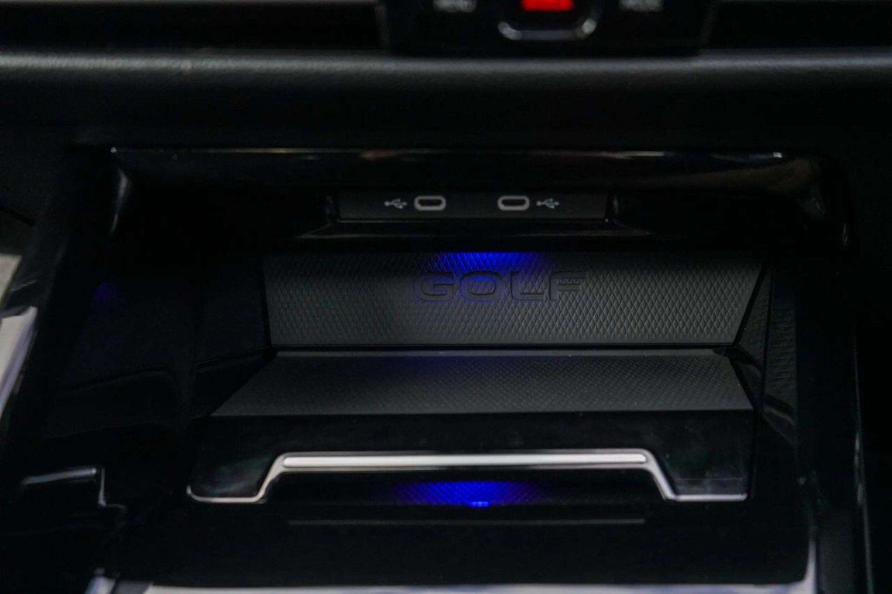 Volkswagen Golf view 42