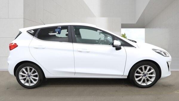 Ford Fiesta view 9