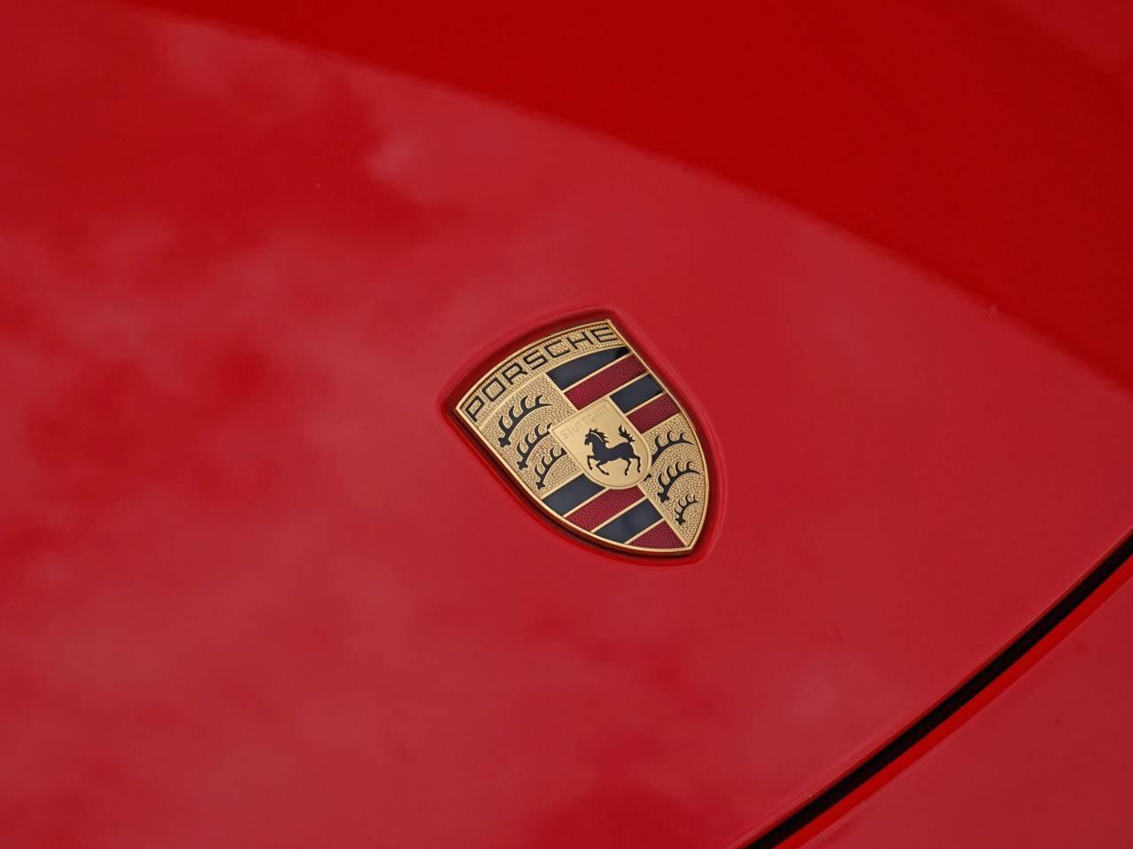 Porsche Cayman view 51
