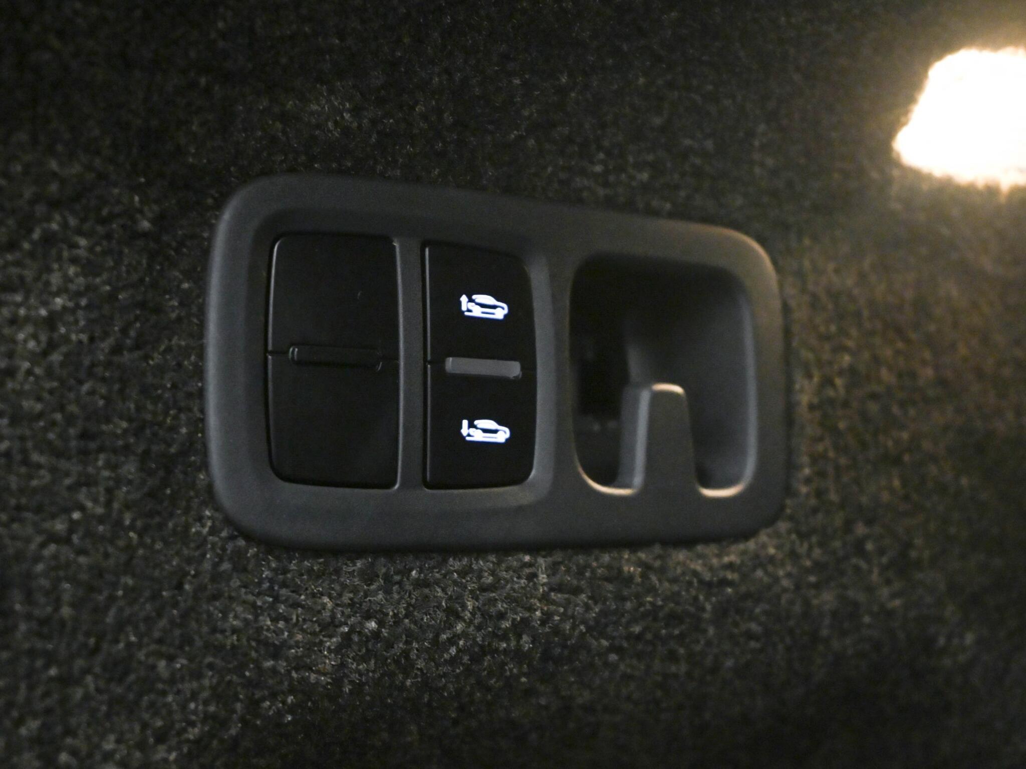 Bentley Bentayga view 9