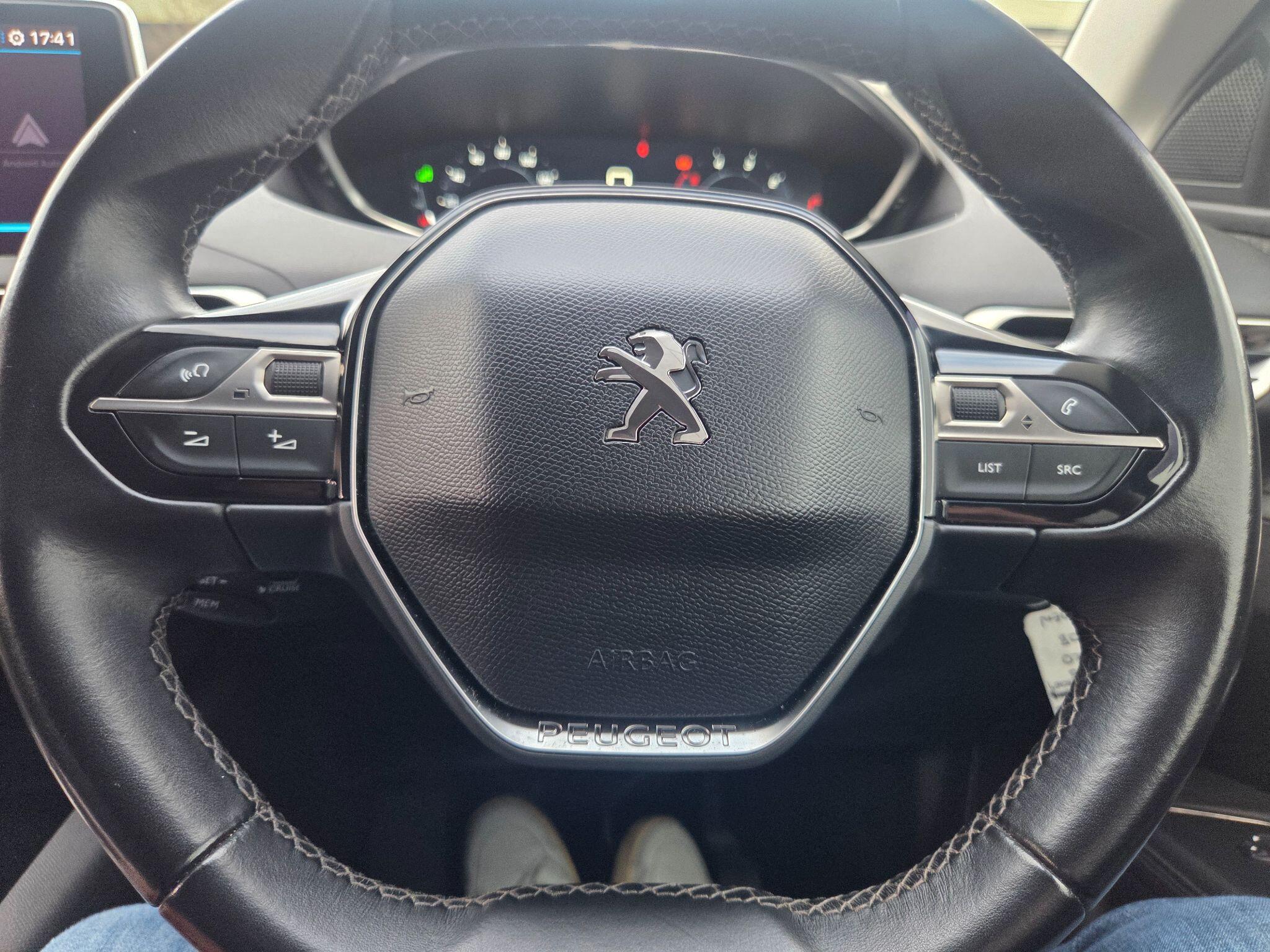 Peugeot 5008 view 26