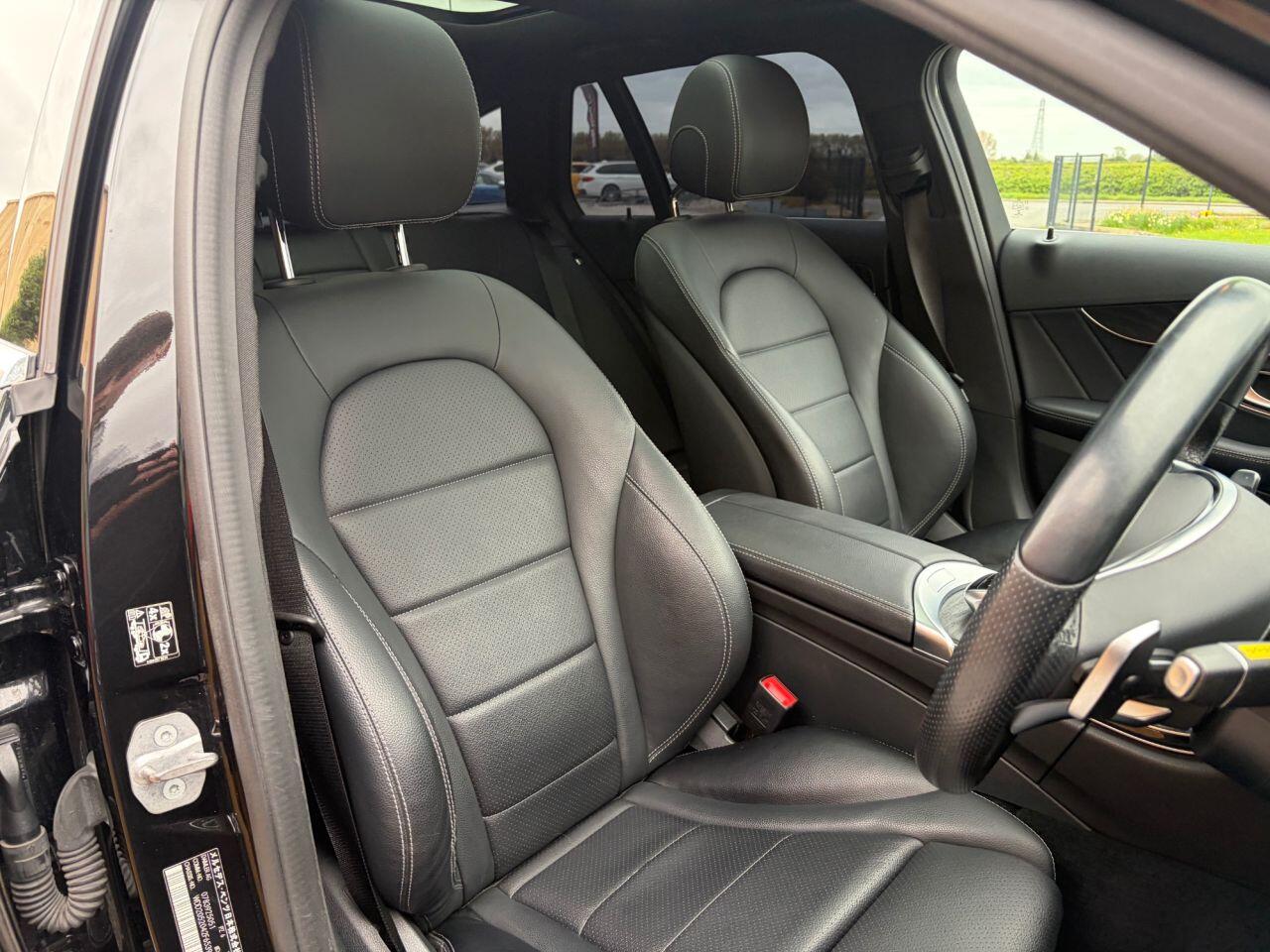 Mercedes-Benz C-Class view 16