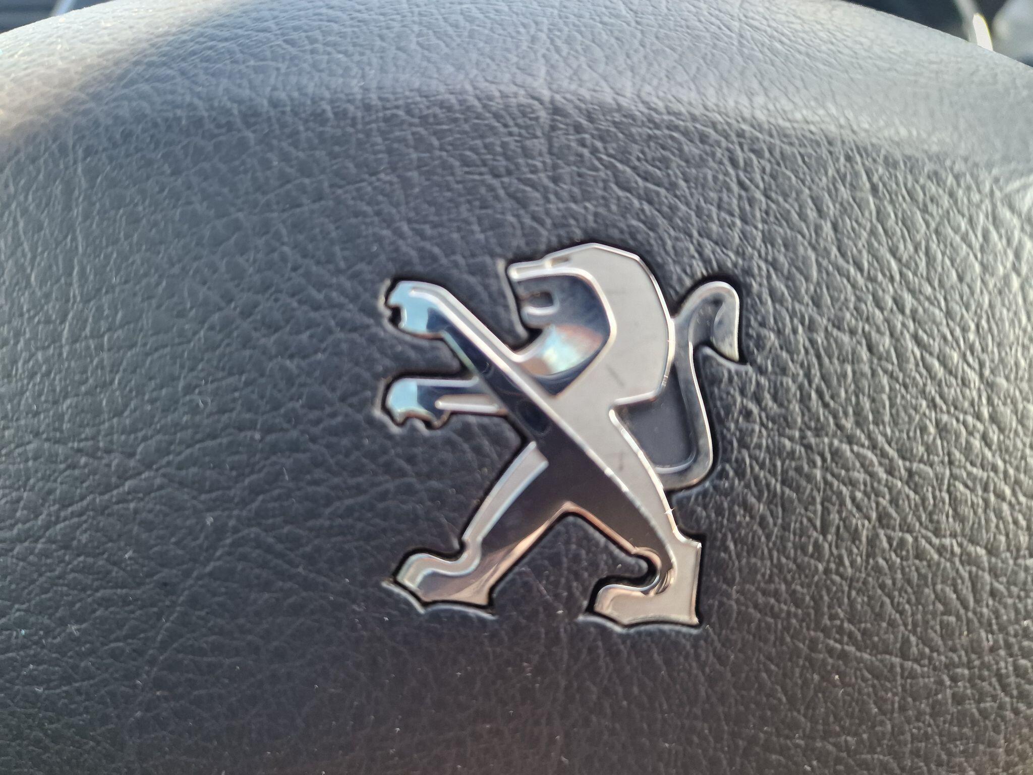 Peugeot 5008 view 40