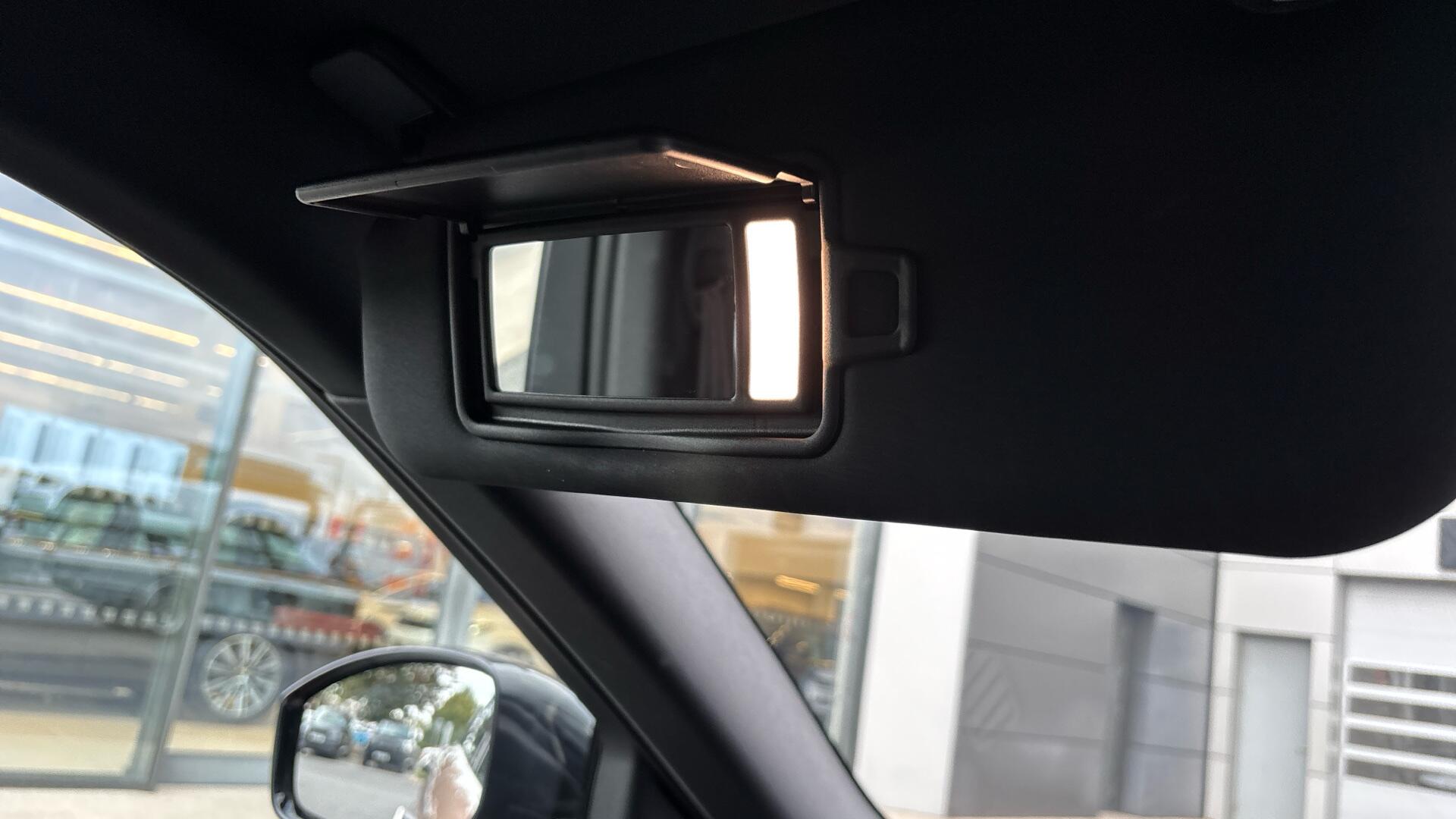 Land Rover Range Rover Evoque view 48