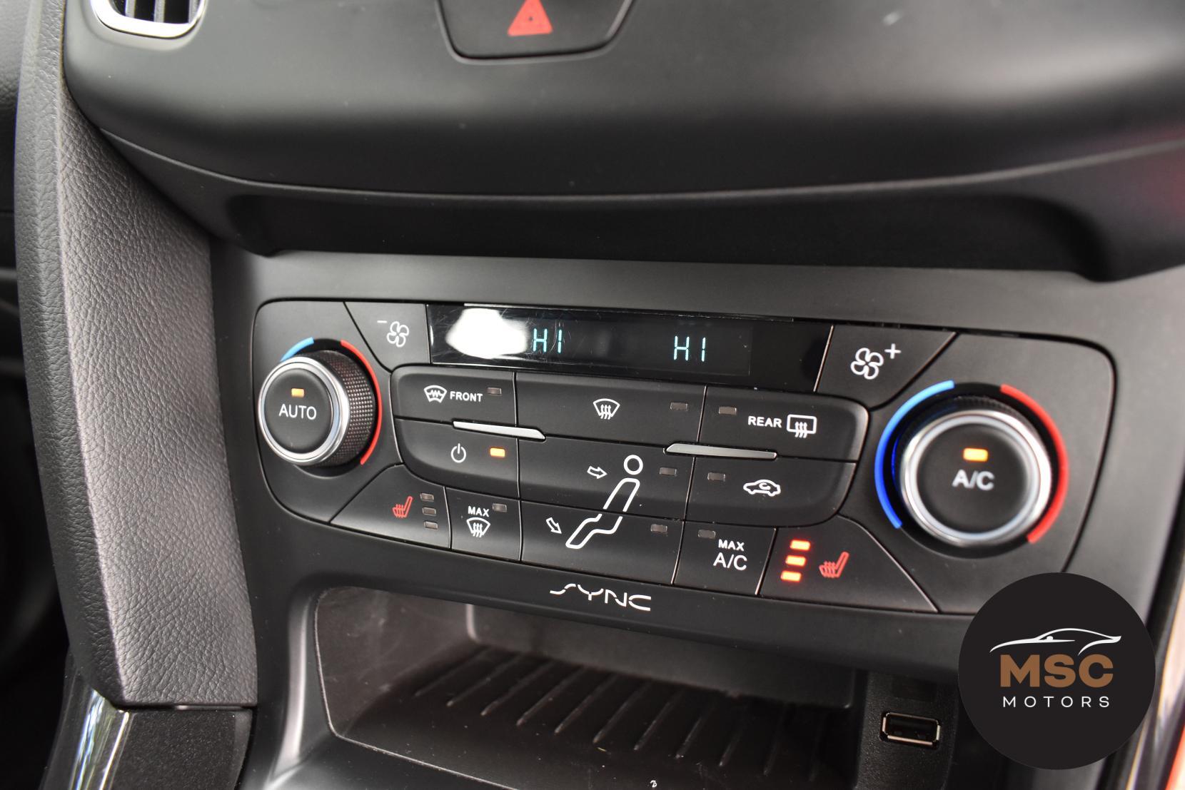 Ford Focus view 46