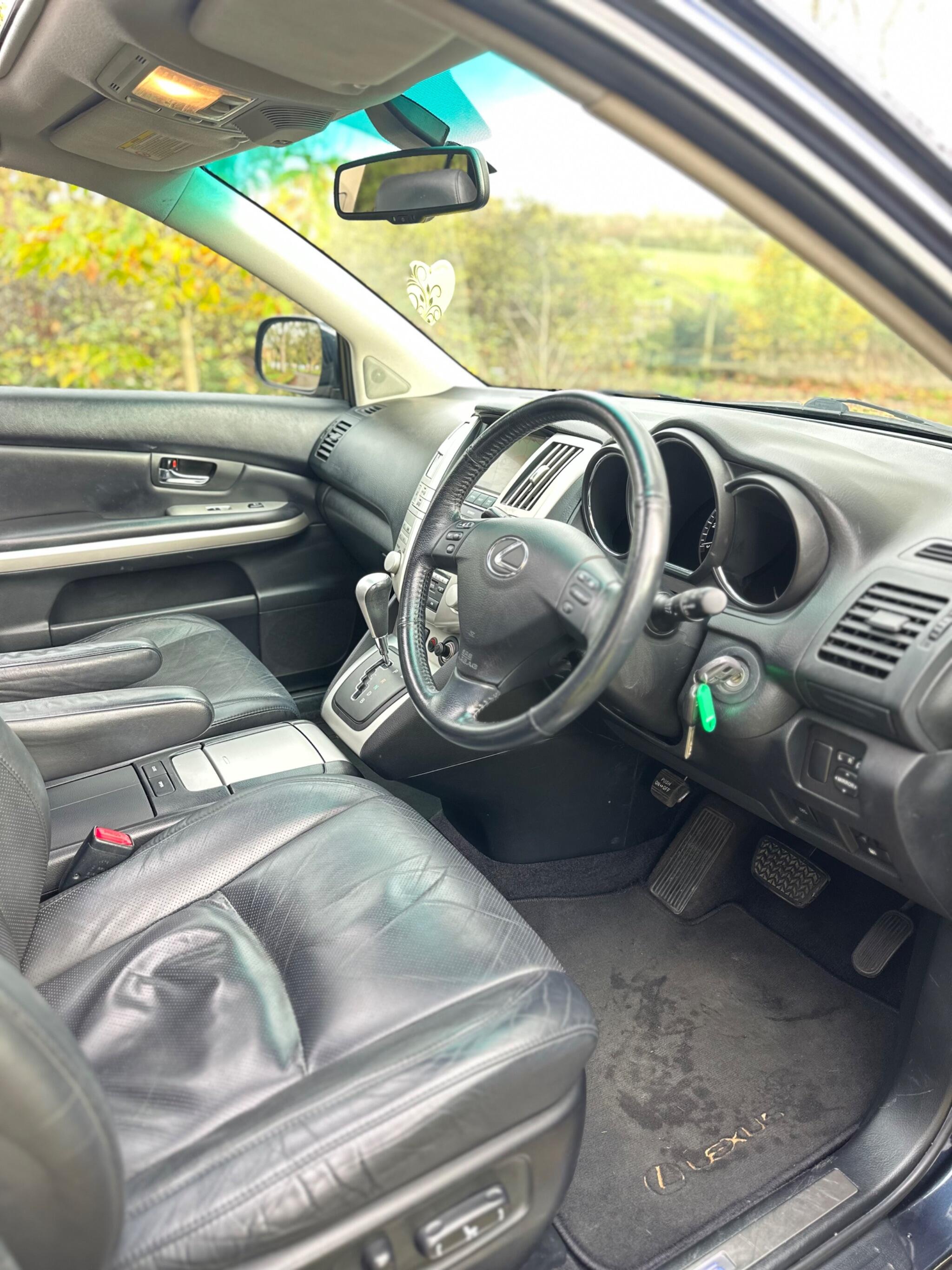 2009 Lexus RX image 21