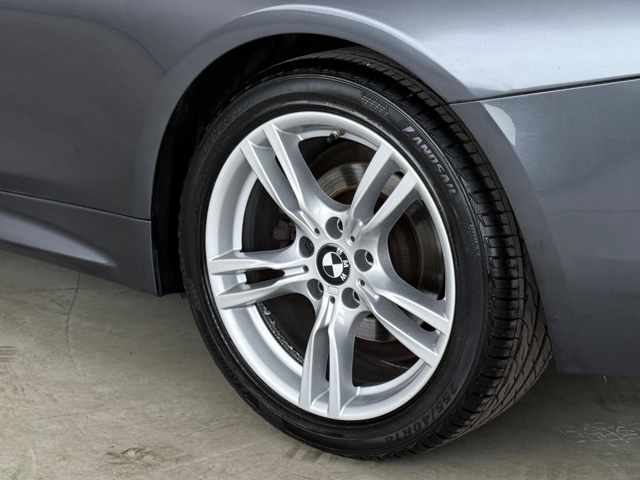 BMW 4 Series view 9