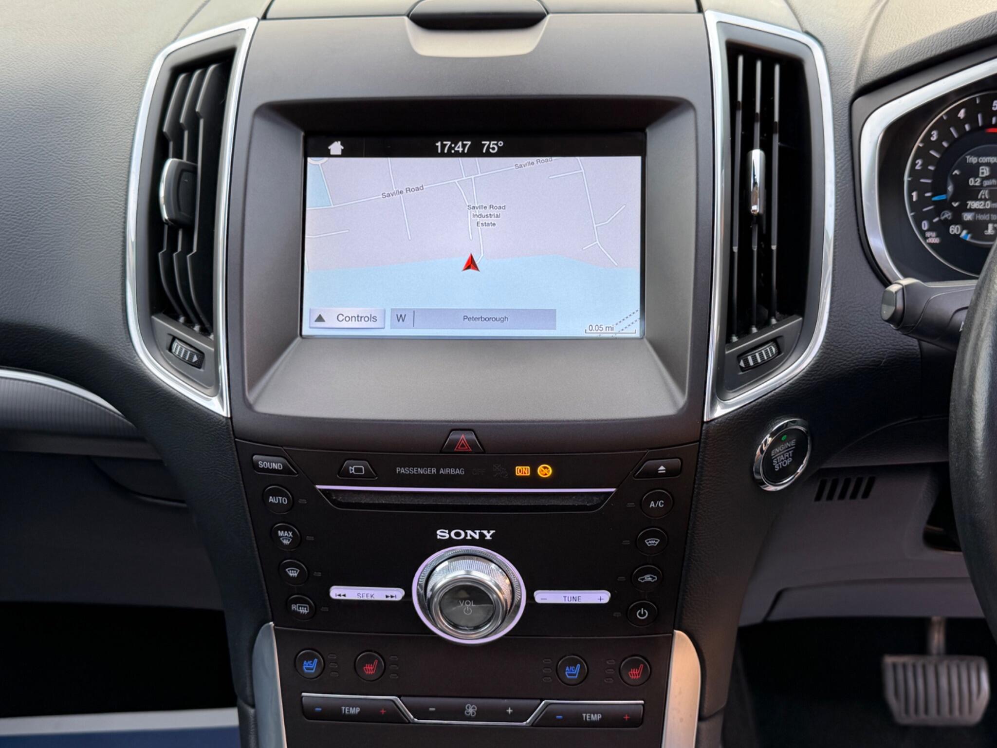 Ford Galaxy view 45