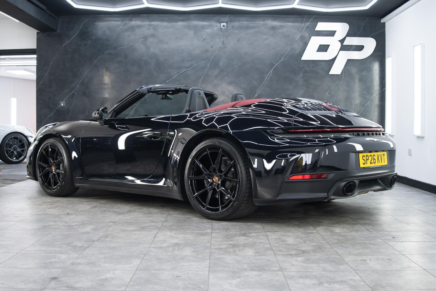 Porsche 911 view 3