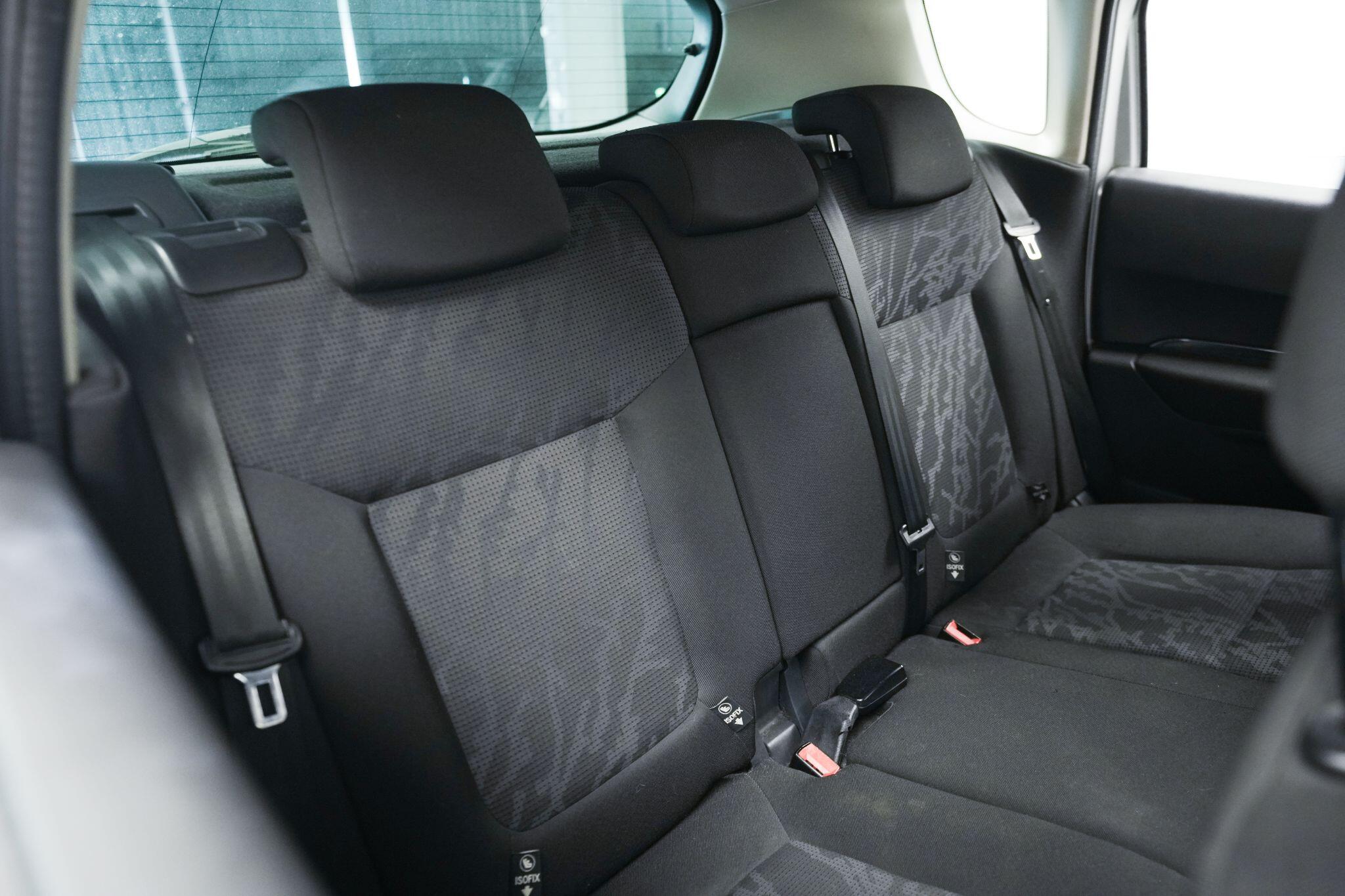 Peugeot 3008 view 13