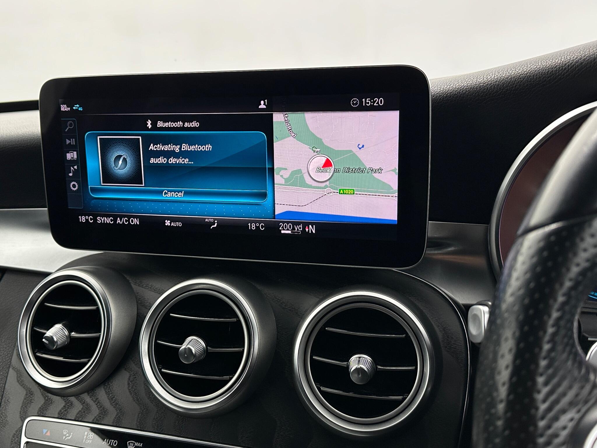 Mercedes-Benz C-Class view 27
