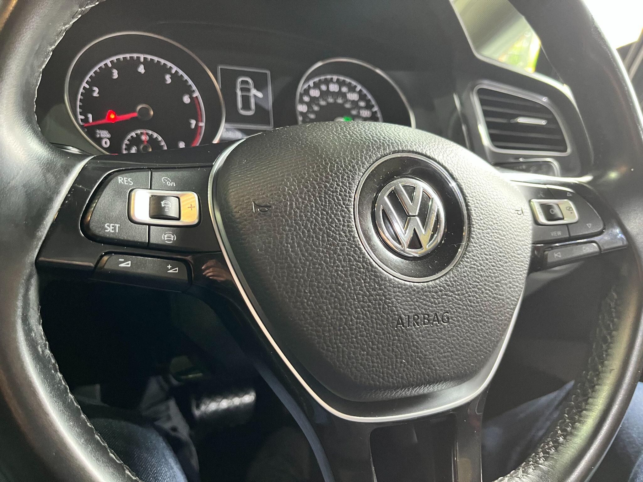 Volkswagen Golf view 32