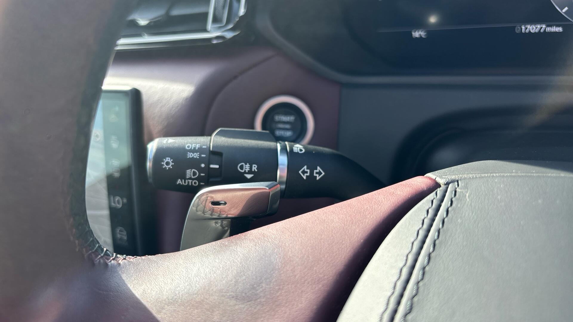 Land Rover Range Rover Velar view 37