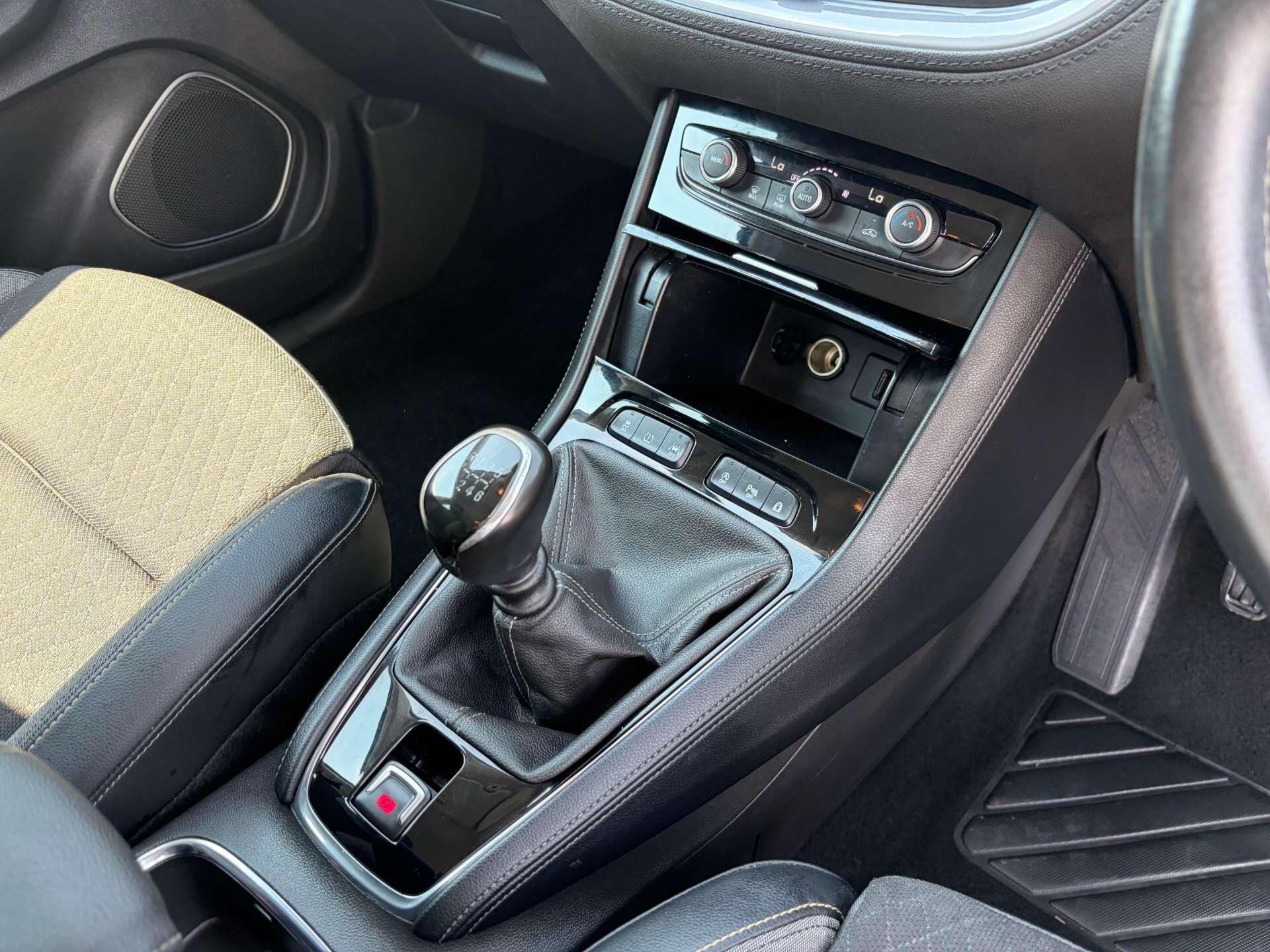 Vauxhall Grandland X view 41