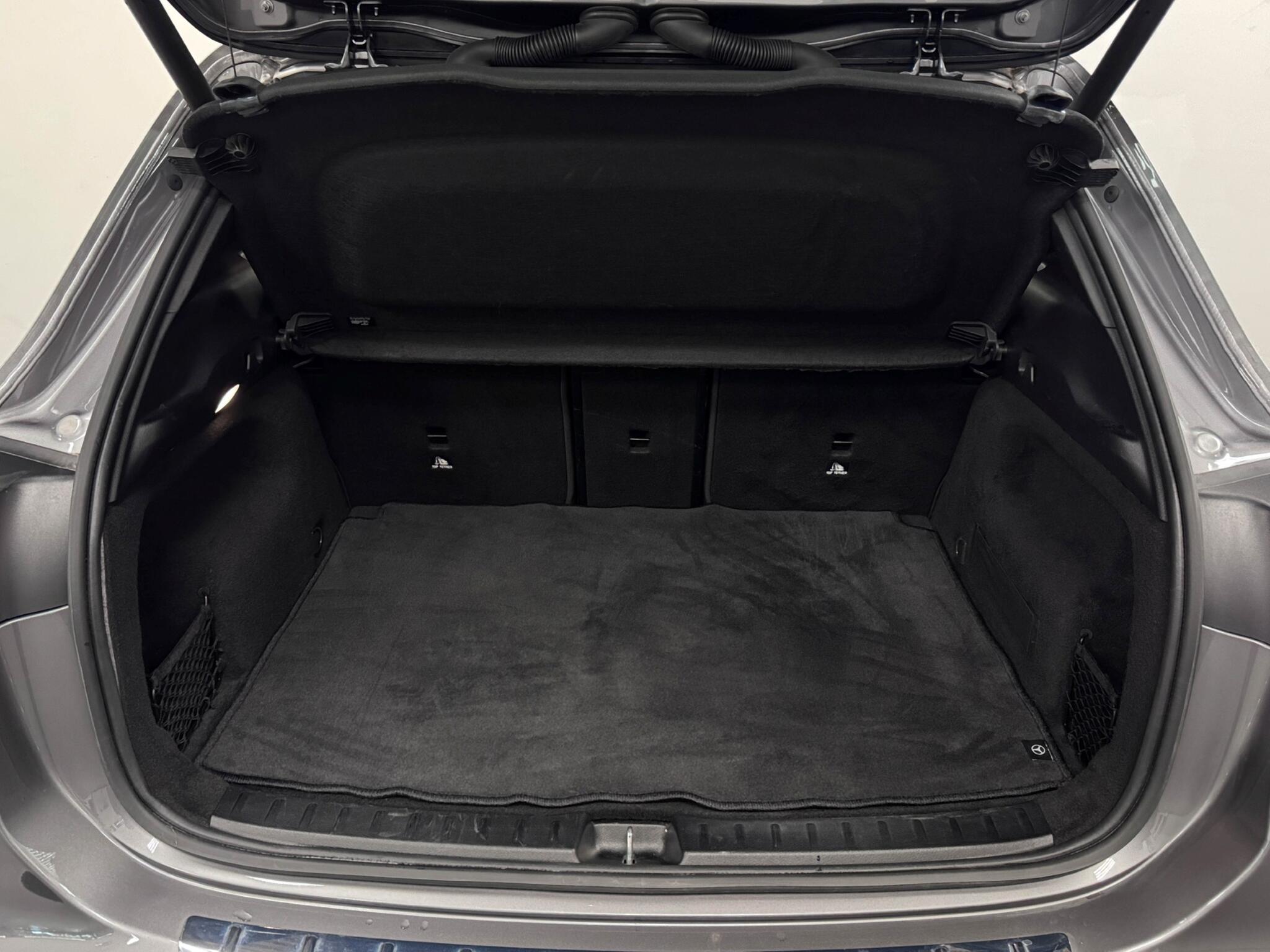 Mercedes-Benz Eqa view 18