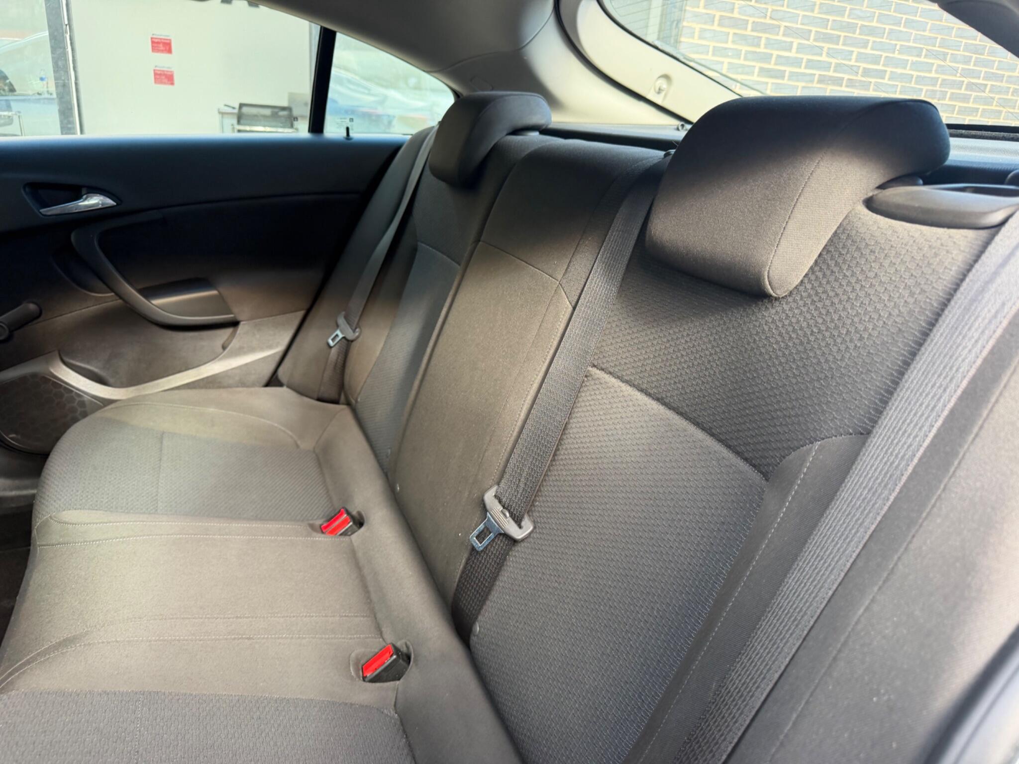 Vauxhall Insignia view 27