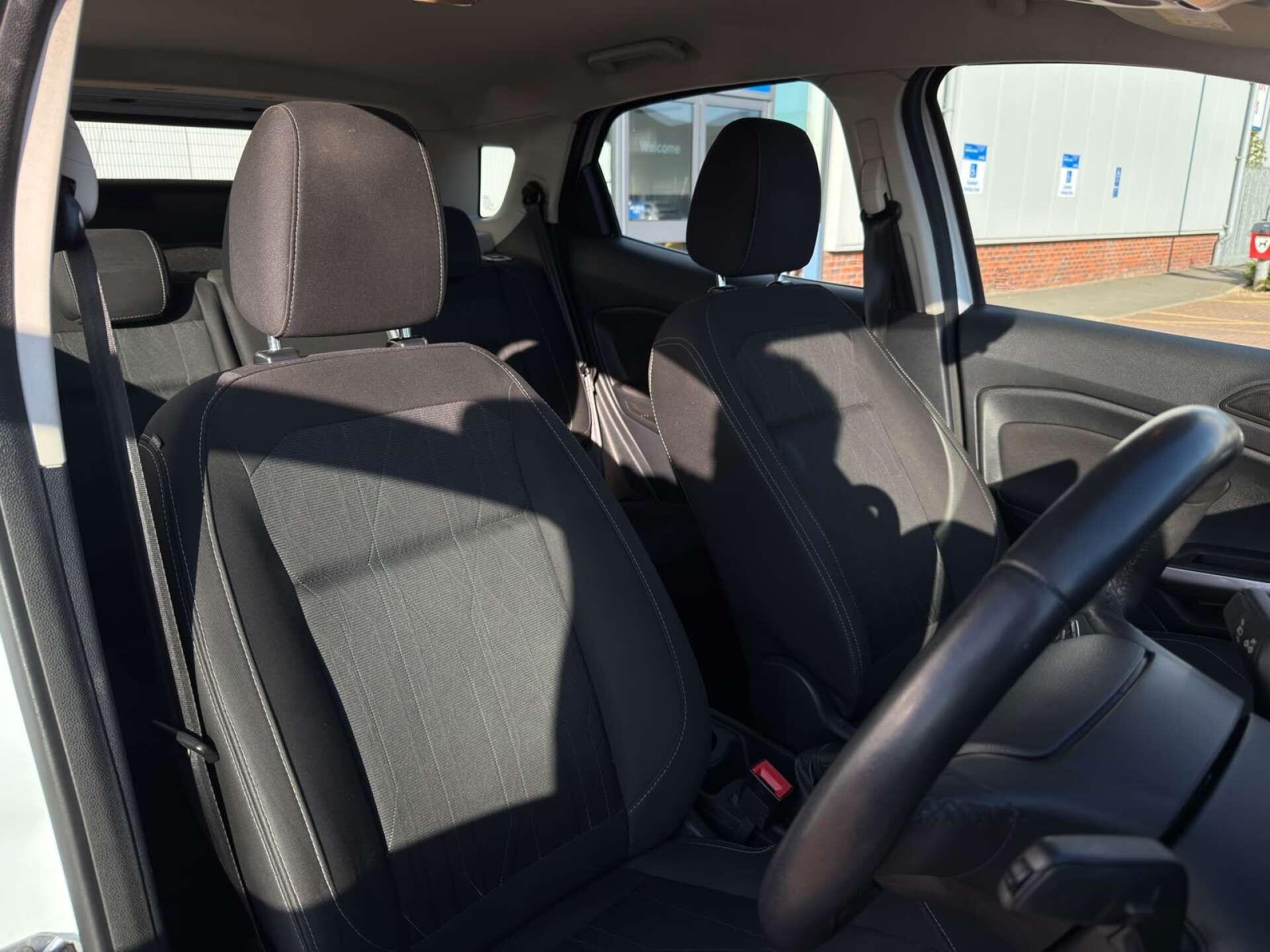 Ford Ecosport view 12