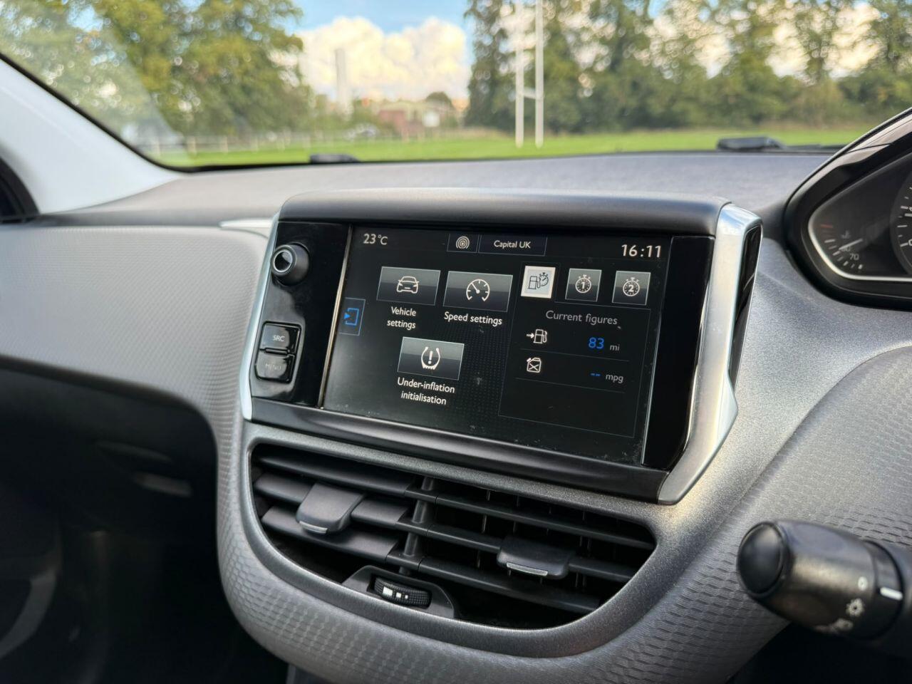 Peugeot 208 view 36
