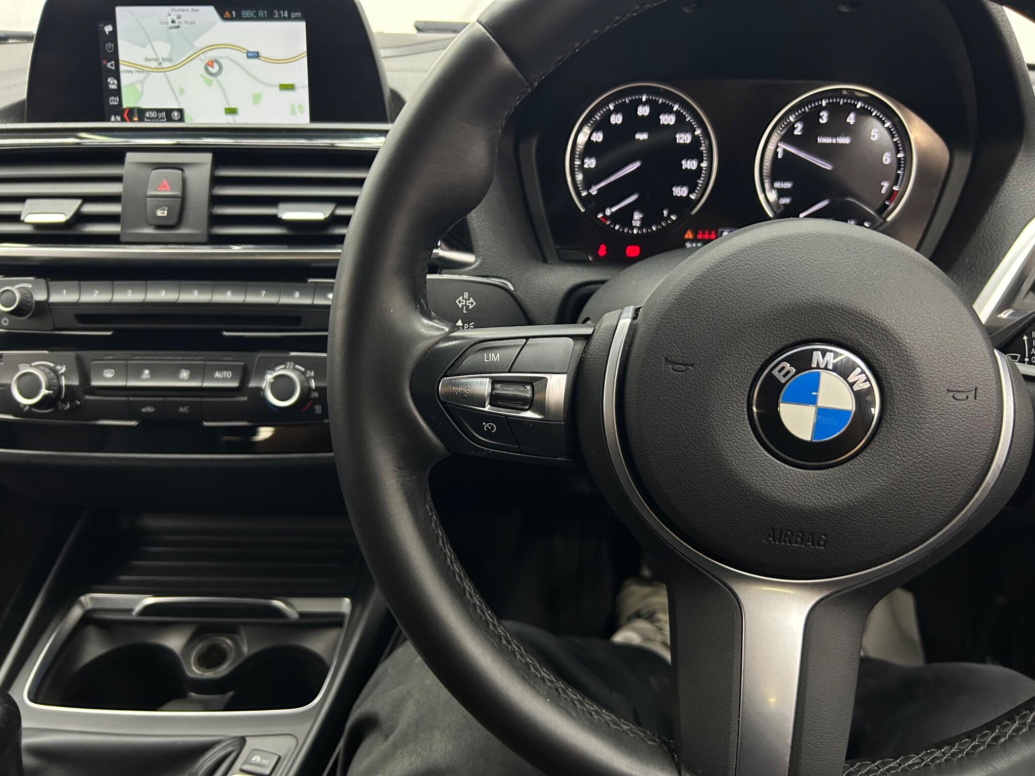 BMW 1 Series view 43