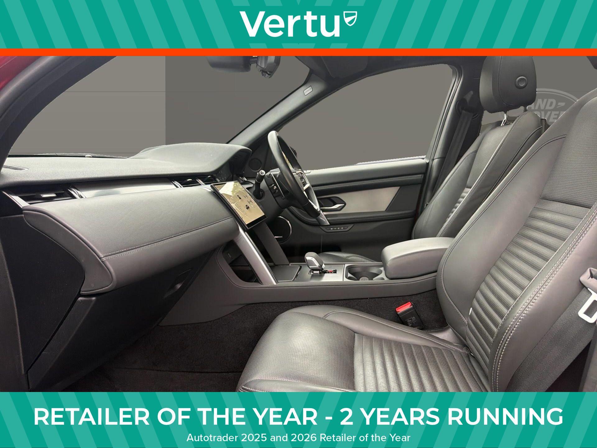 Land Rover Discovery Sport view 3