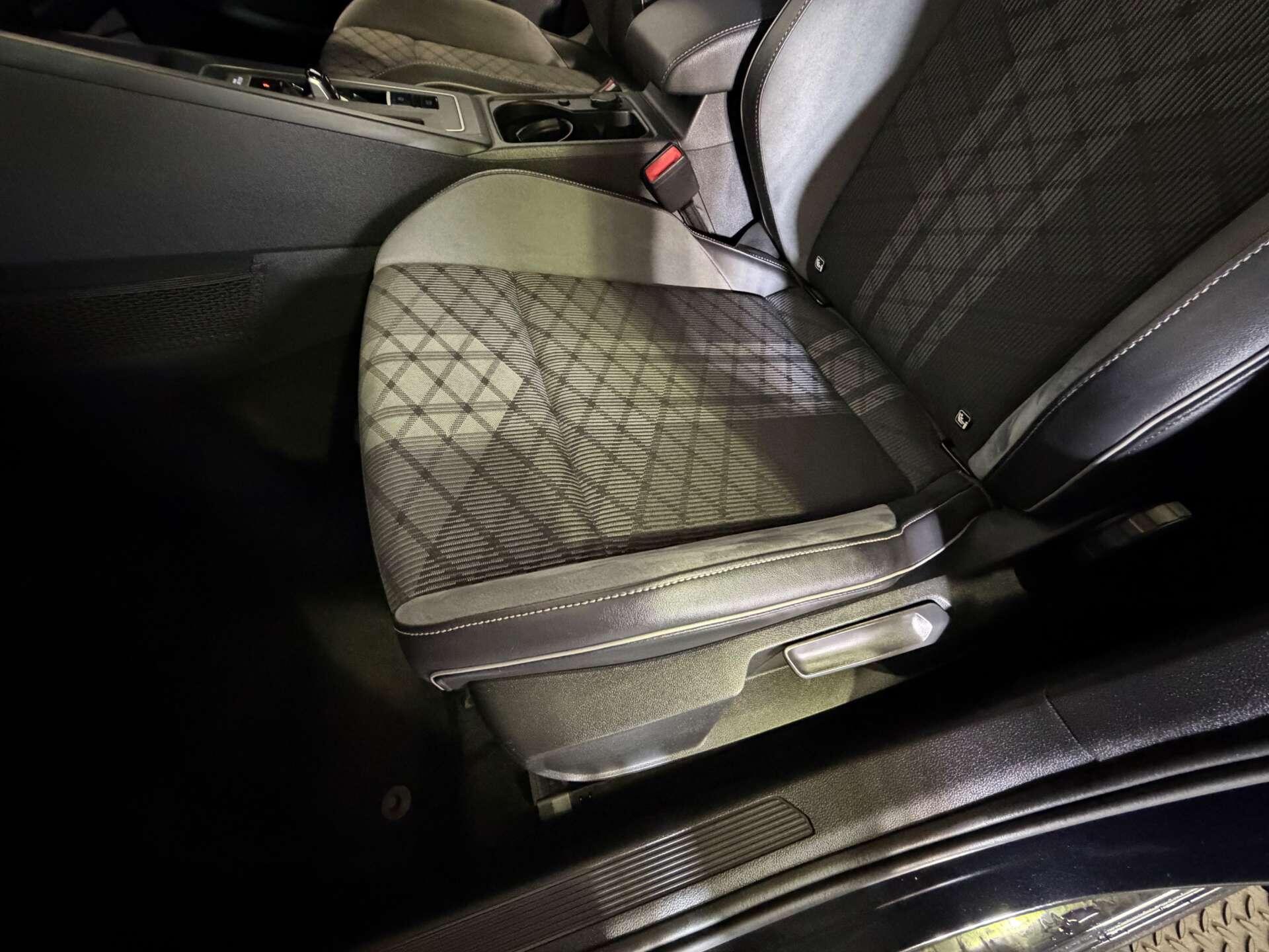 Volkswagen Golf view 65