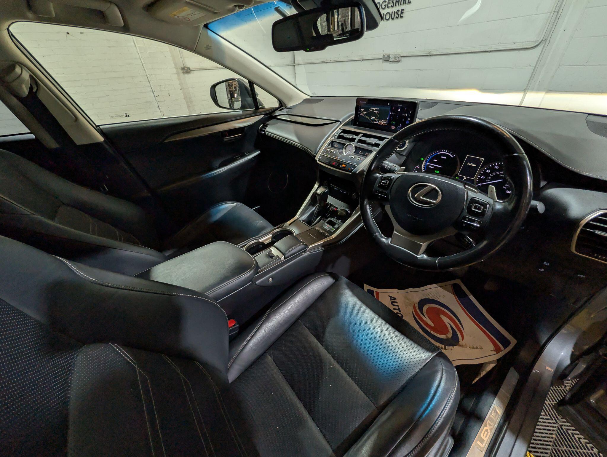 Lexus NX view 40