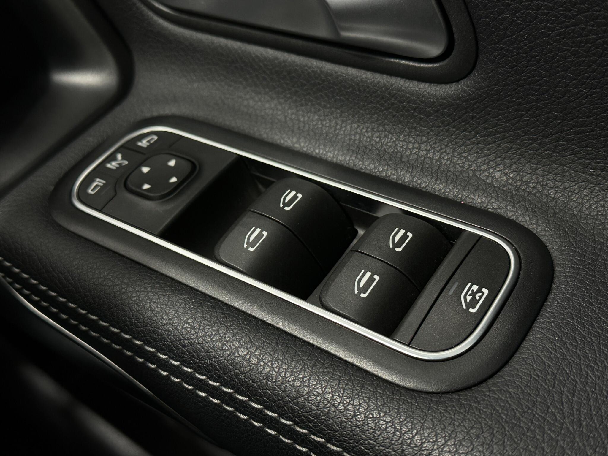 Mercedes-Benz Cla view 19