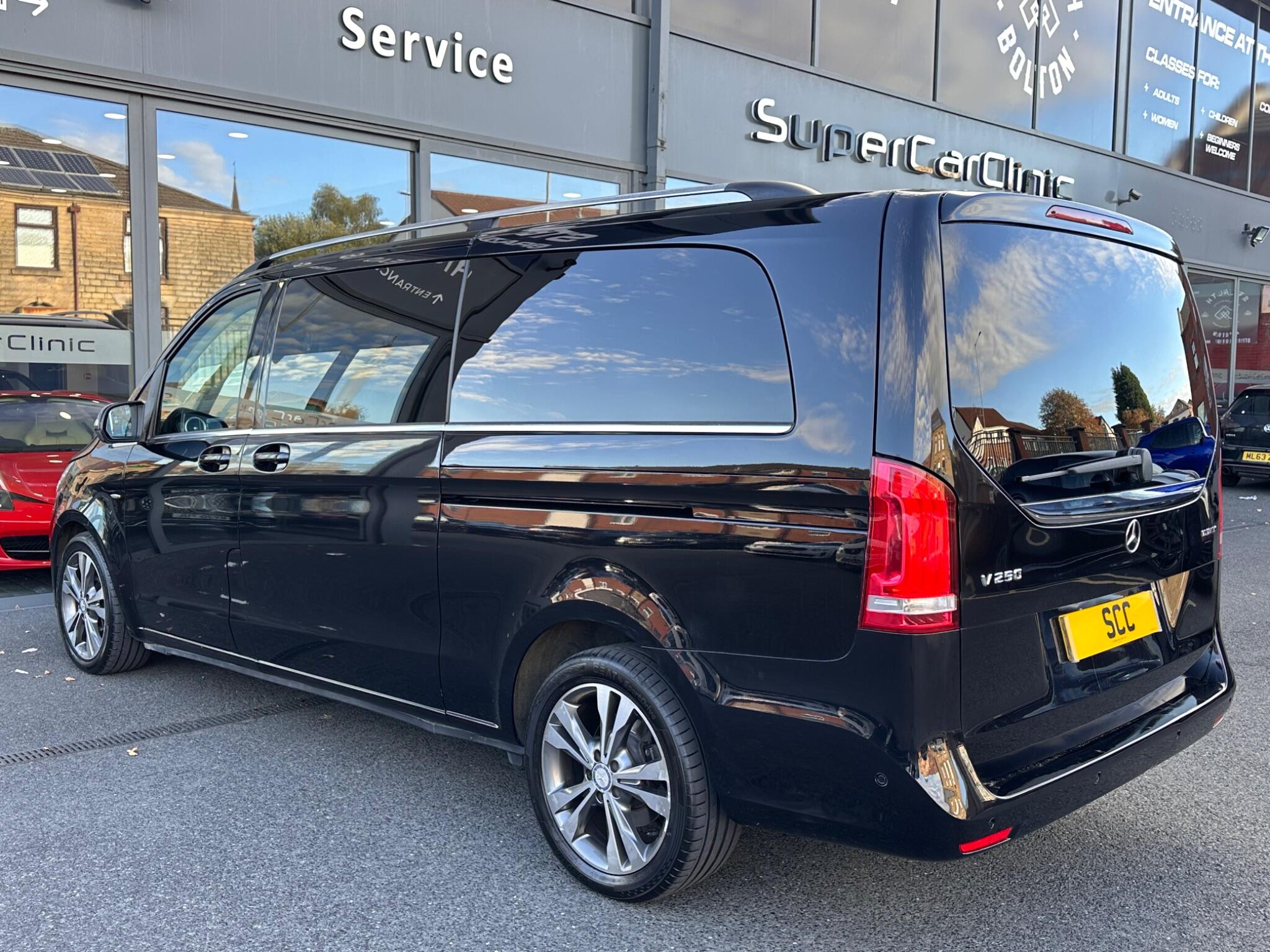 Mercedes-Benz V-Class view 7
