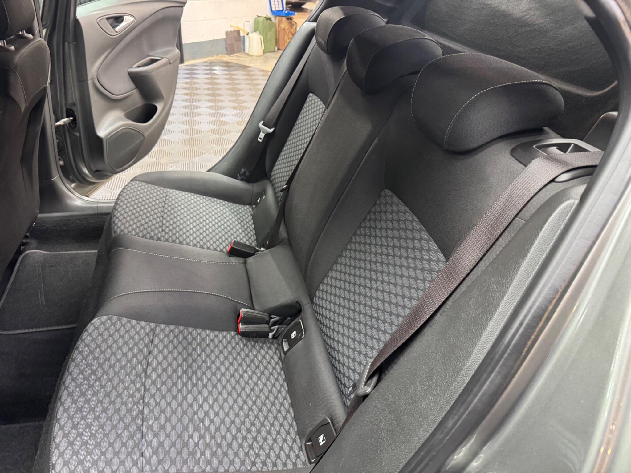 Vauxhall Astra view 39