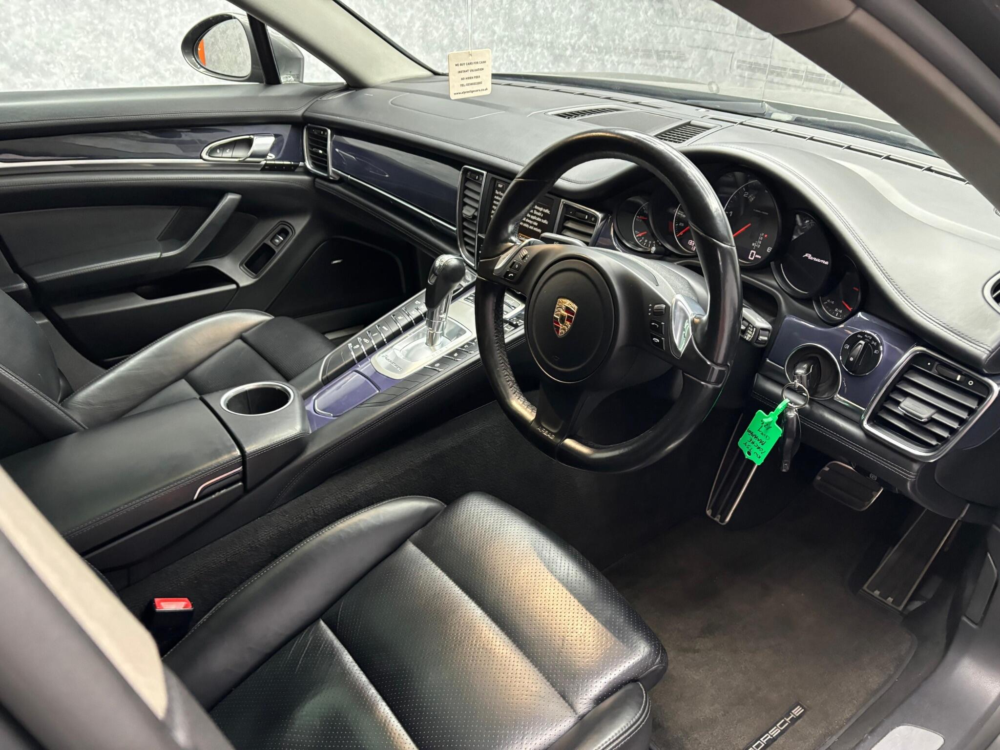 Porsche Panamera view 4