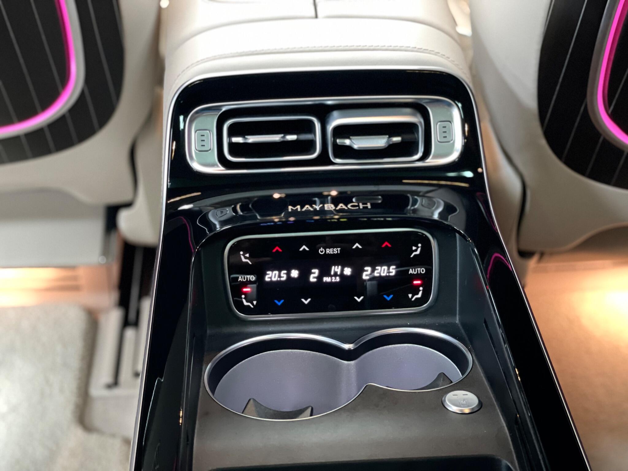 Mercedes-Benz S-Class view 74