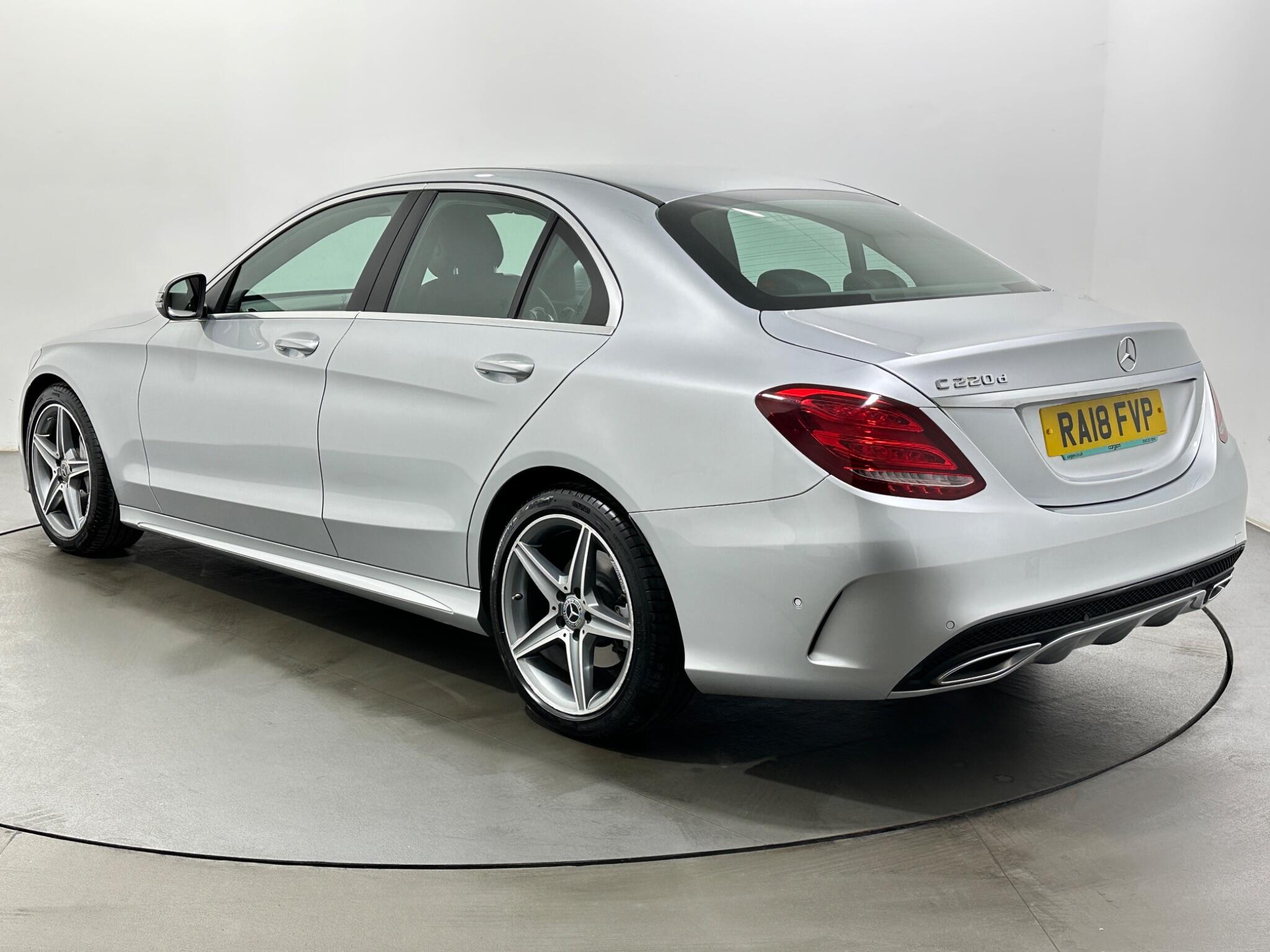 Mercedes-Benz C-Class view 6
