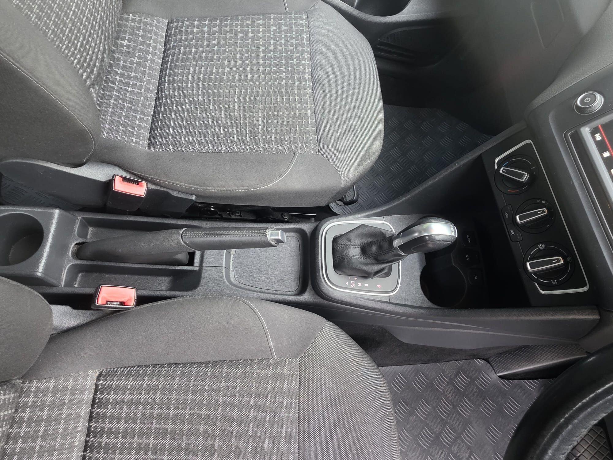 Volkswagen Polo view 13