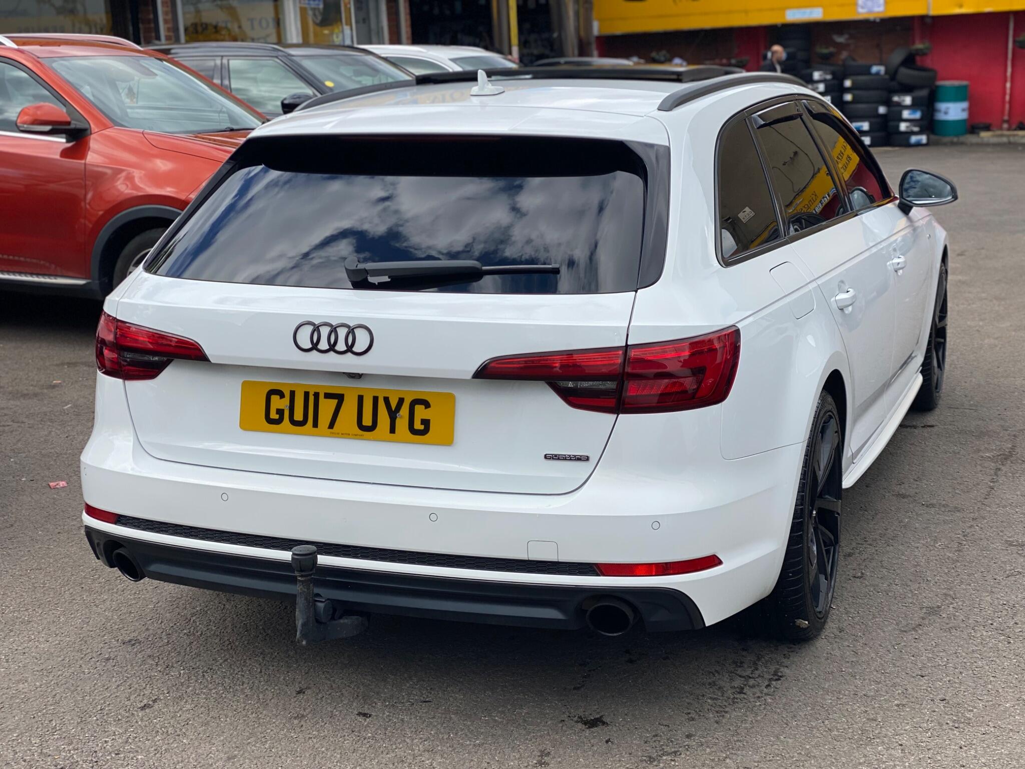 Audi A4 Avant view 9