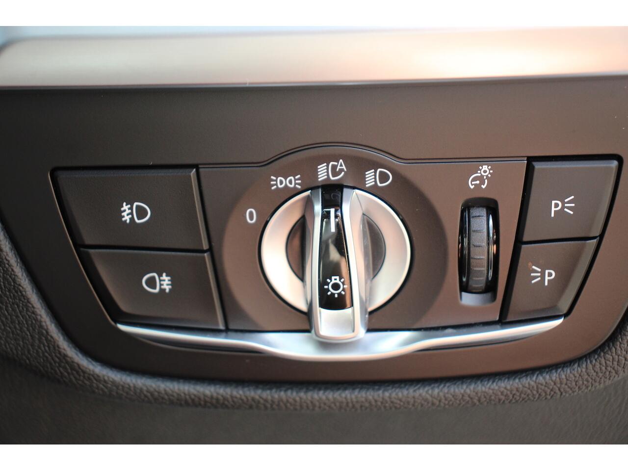 BMW X4 view 32