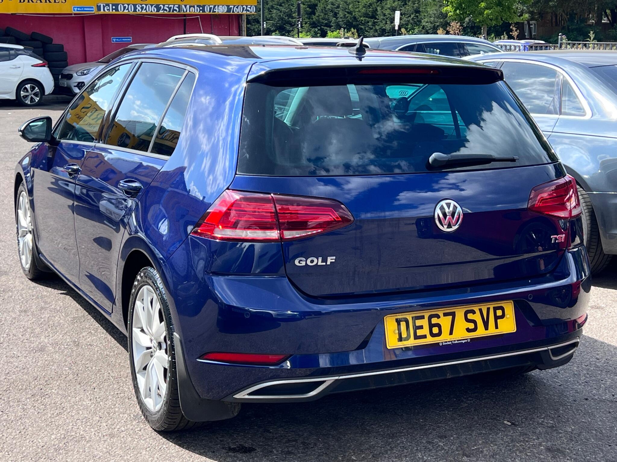 Volkswagen Golf view 13