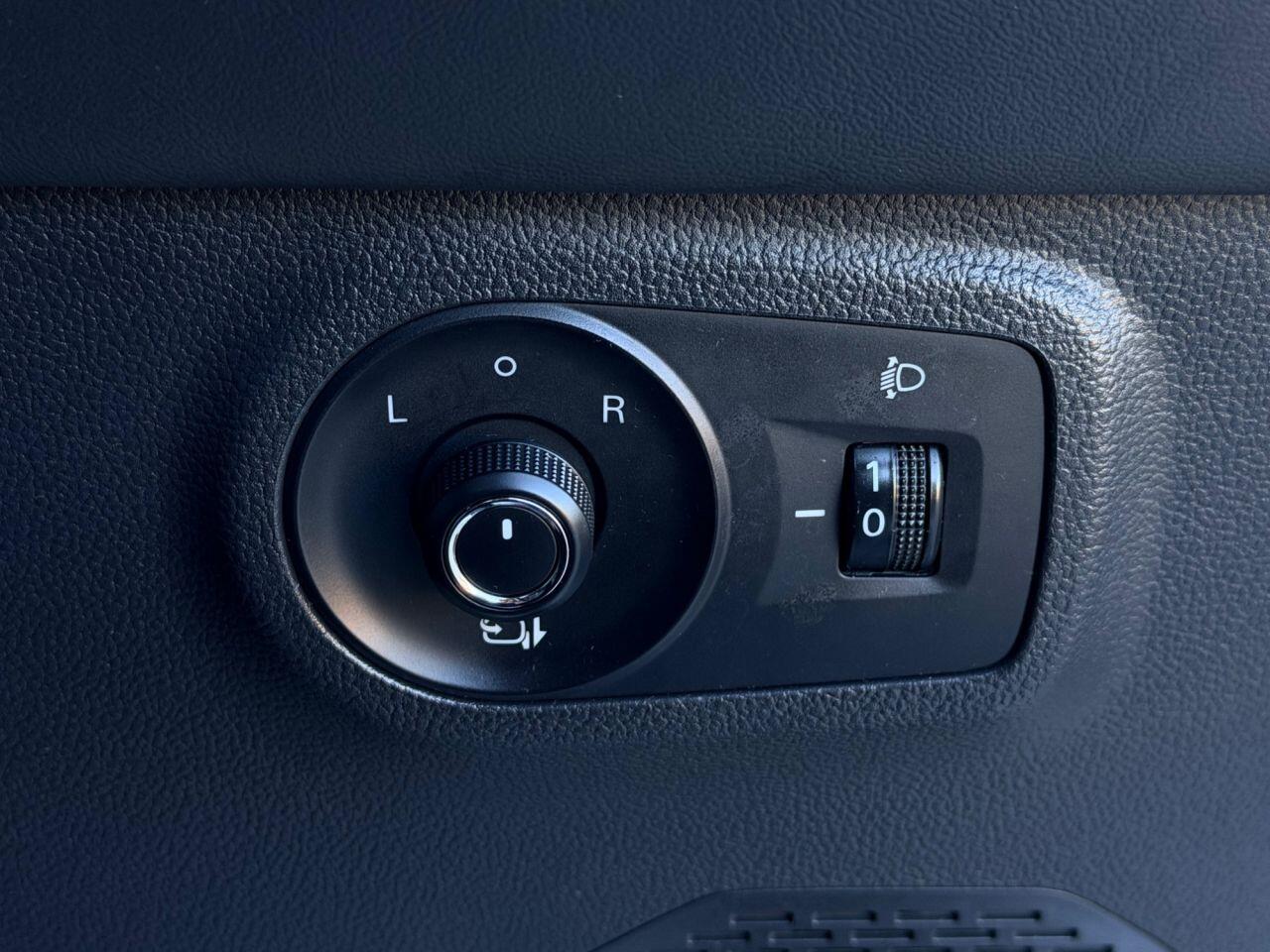 MG ZS view 32