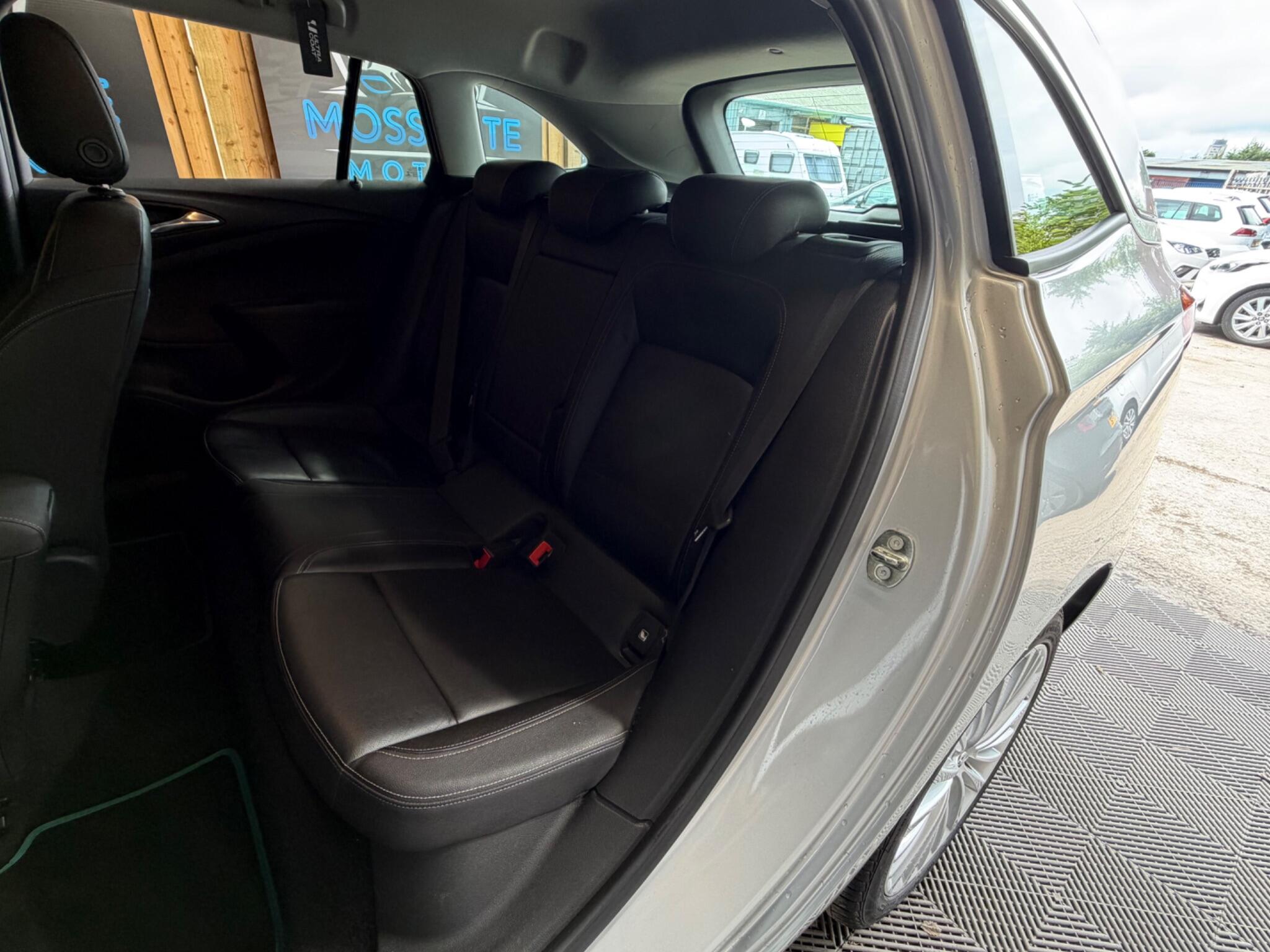 Vauxhall Astra view 19