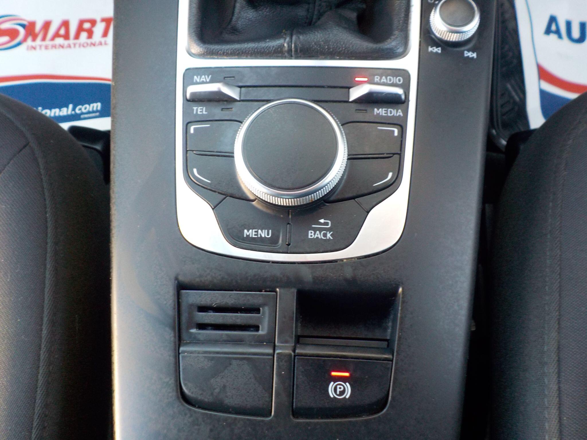 Audi A3 1.6 TDI SE Euro 5 (s/s) 3dr