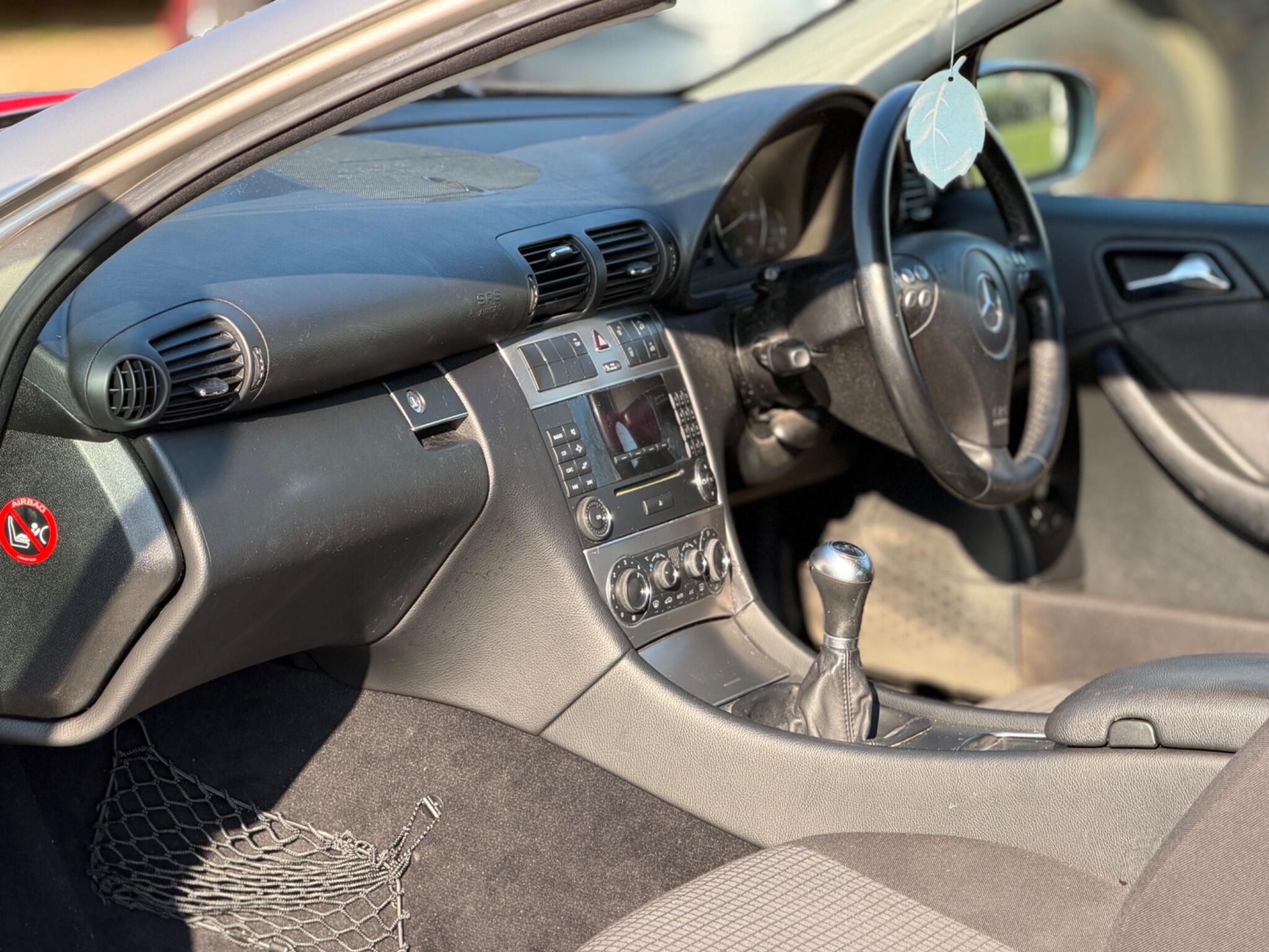 2006 Mercedes-Benz C Class 1.8 C180 Kompressor SE 2dr image 14