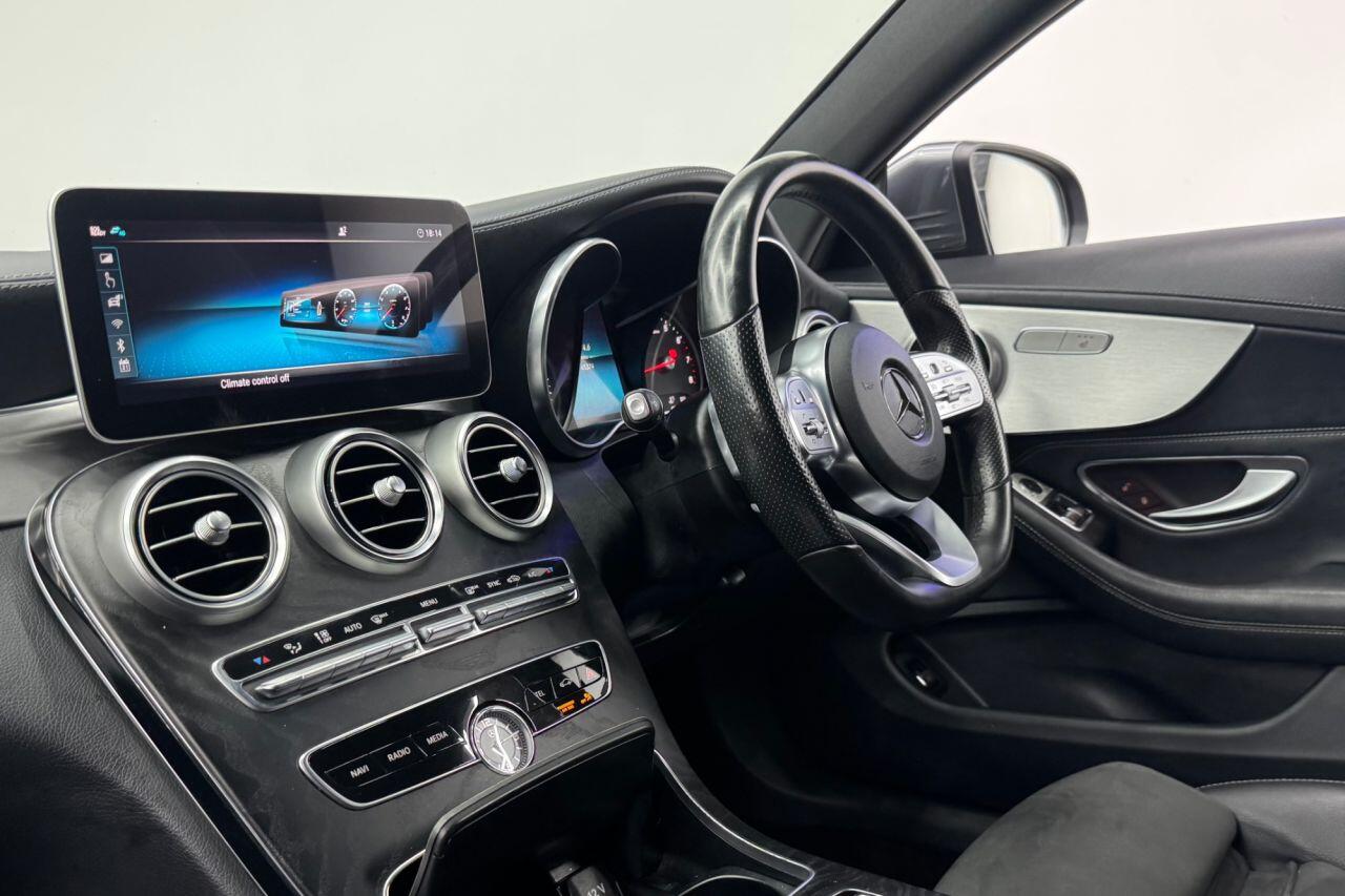 Mercedes-Benz C-Class view 41