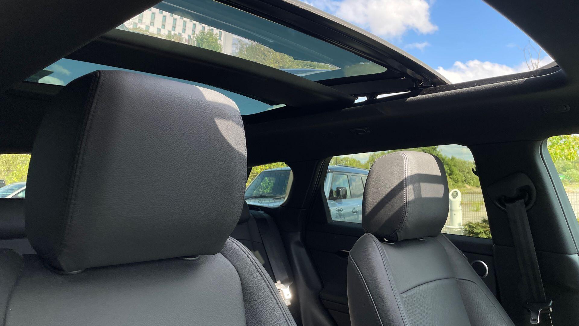 Land Rover Range Rover Evoque view 36