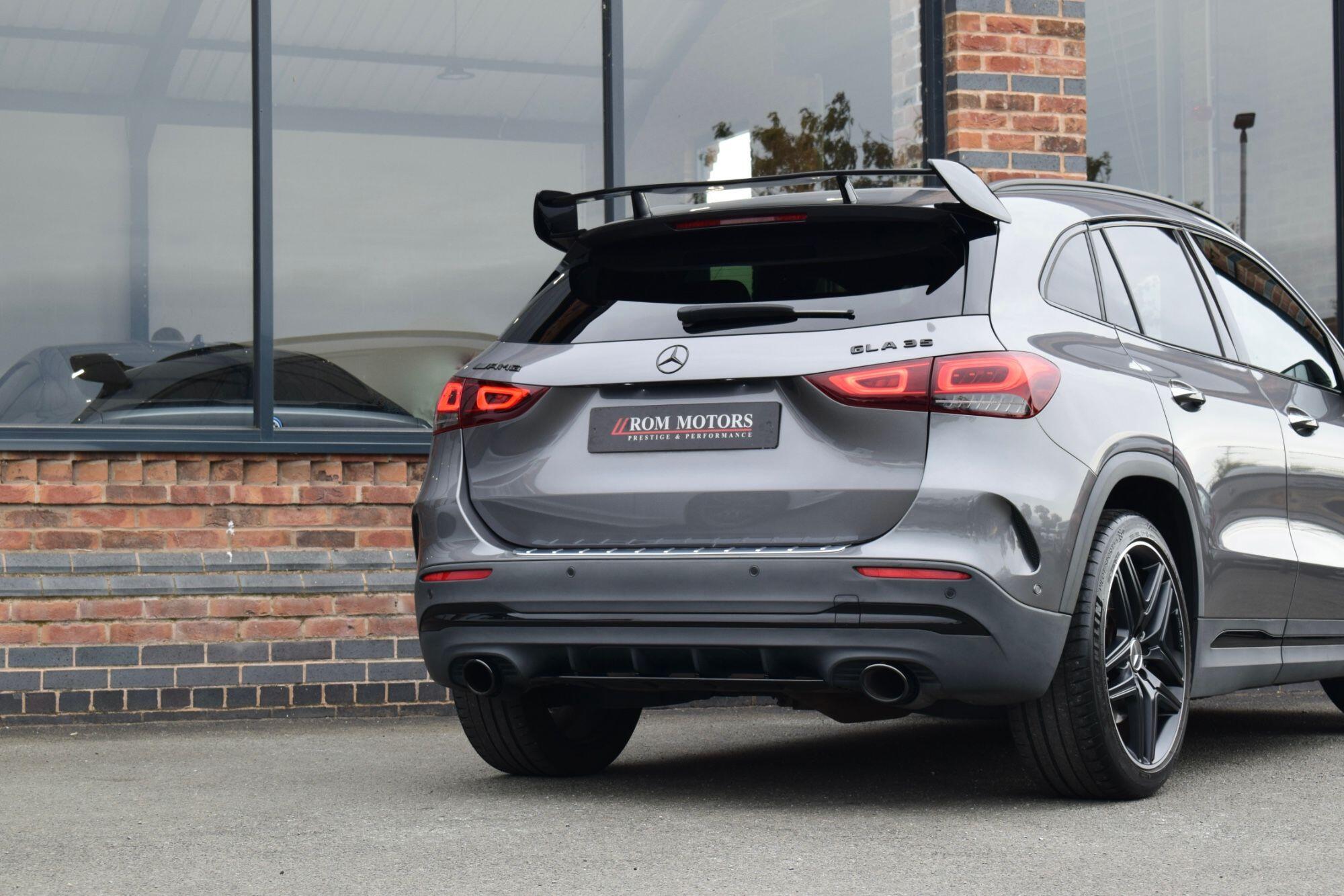 Mercedes-Benz GLA view 38