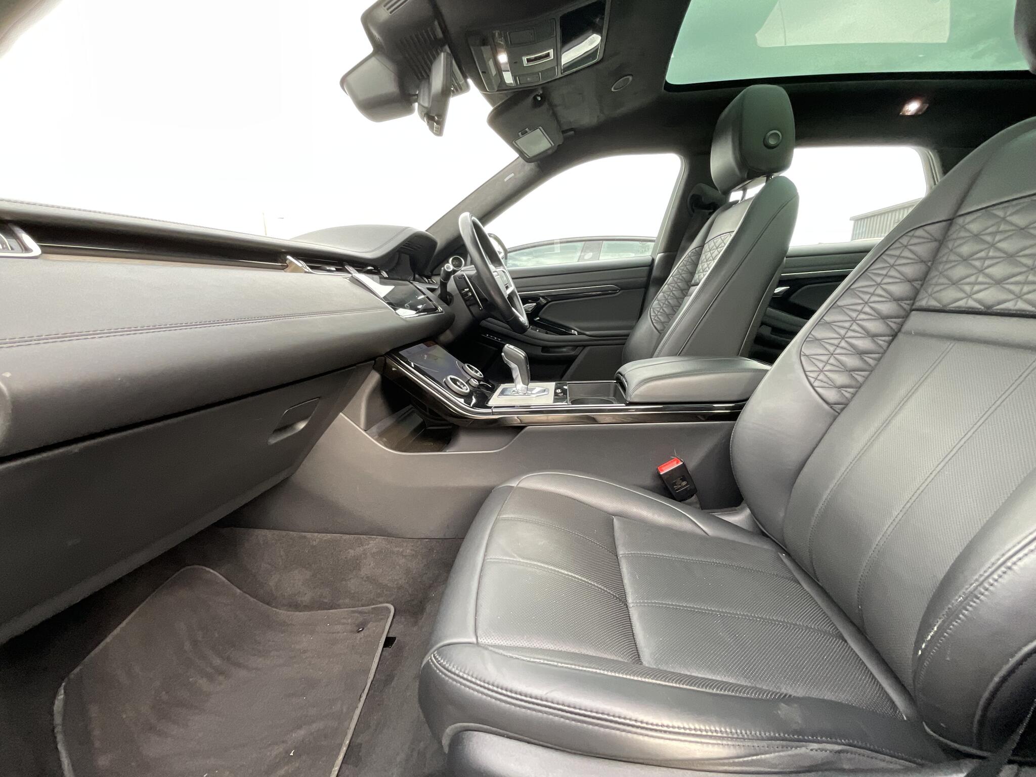 Land Rover Range Rover Evoque view 22