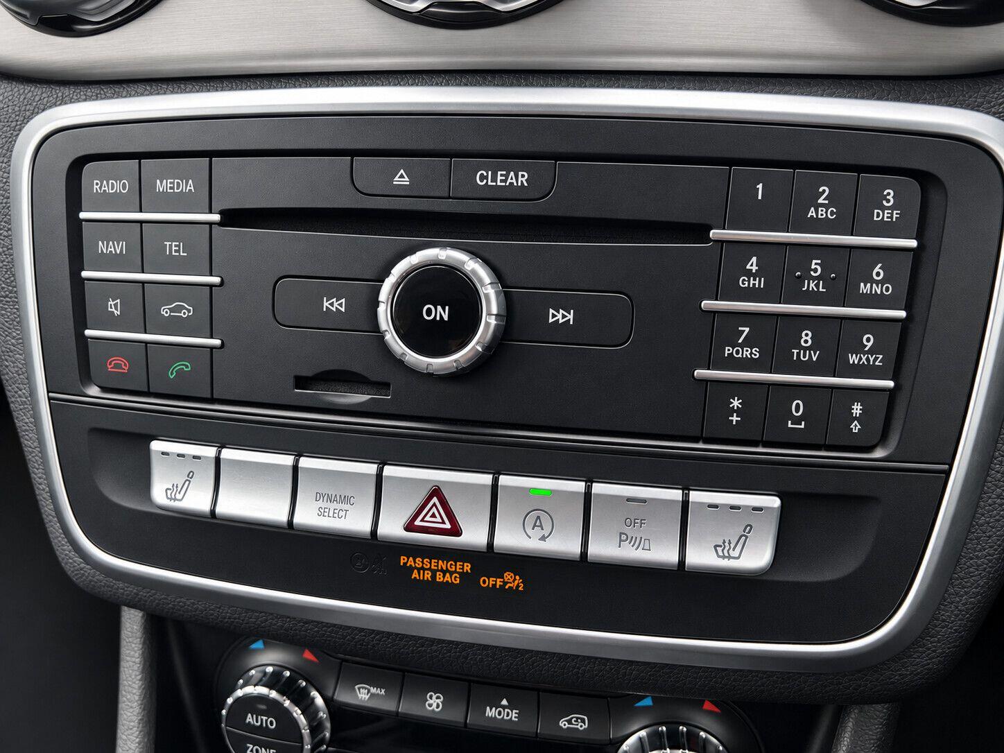 Mercedes-Benz Gla view 24