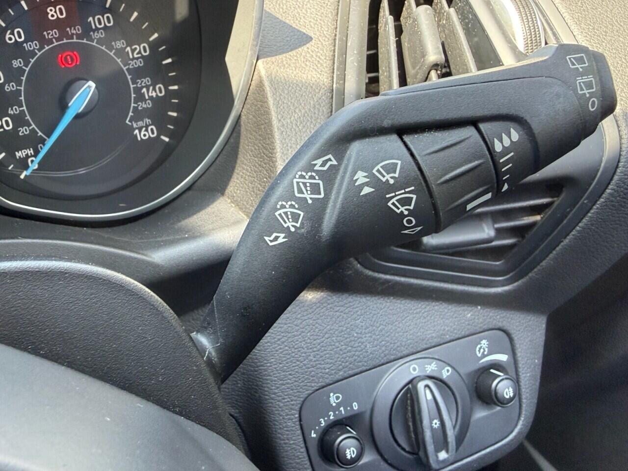 Ford C-Max view 17