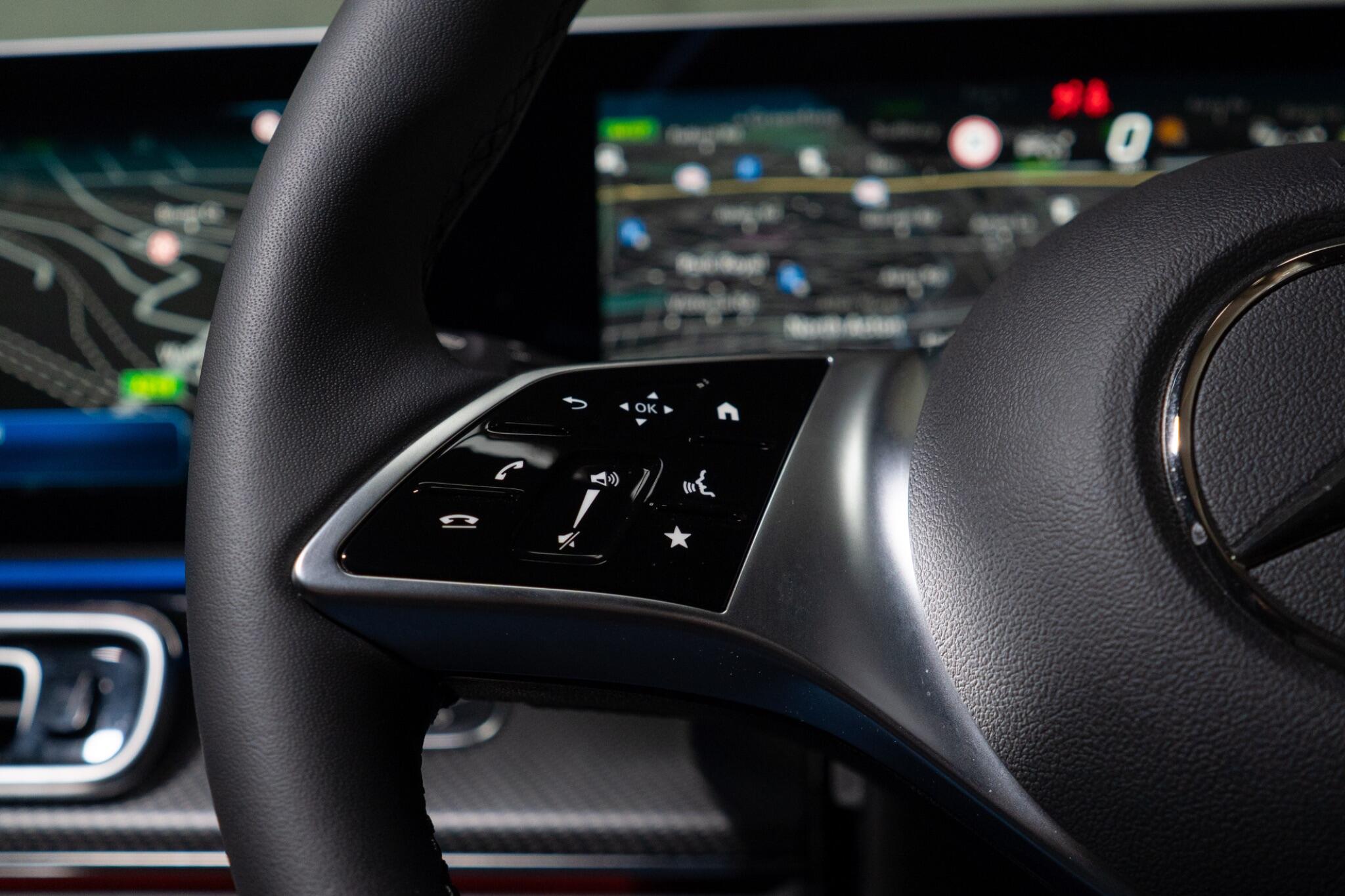 Mercedes-Benz V-Class view 18